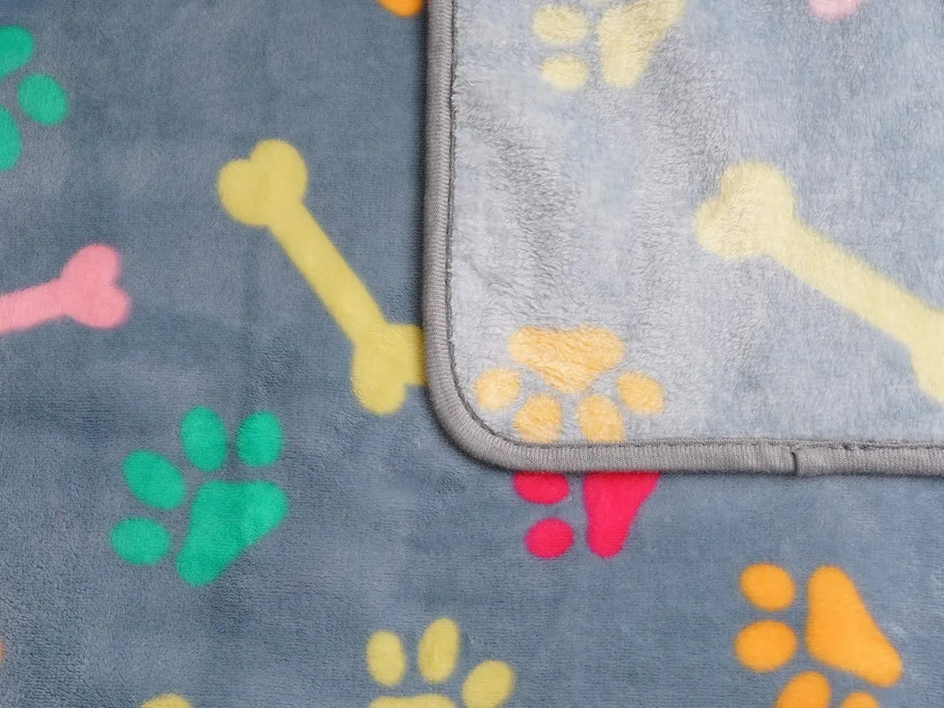 luciphia Coperta per Cane e Gatto in Flanella, Grigio Osso, Large (104 * 76cm), 3 Pezzi - immagine 6
