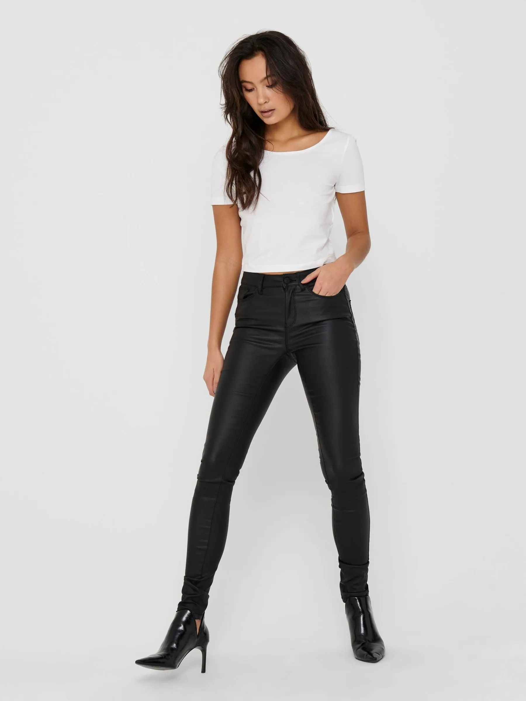 ONLY Anne K Mid Waist Coated Skinny Jeans, Black, W32/L32 - immagine 3