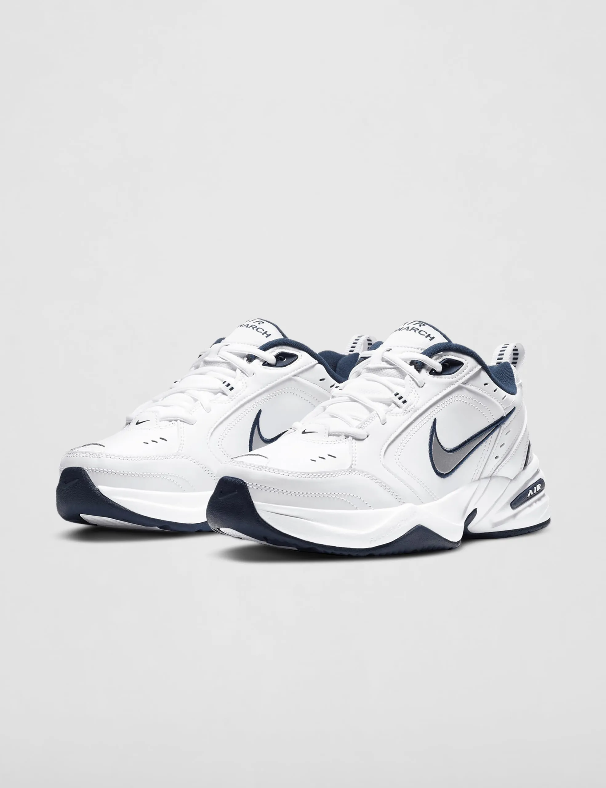 Nike Air Monarch IV Scarpe da Ginnastica Uomo Bianco White Metallic Silver Midnight Navy 102 - immagine 6
