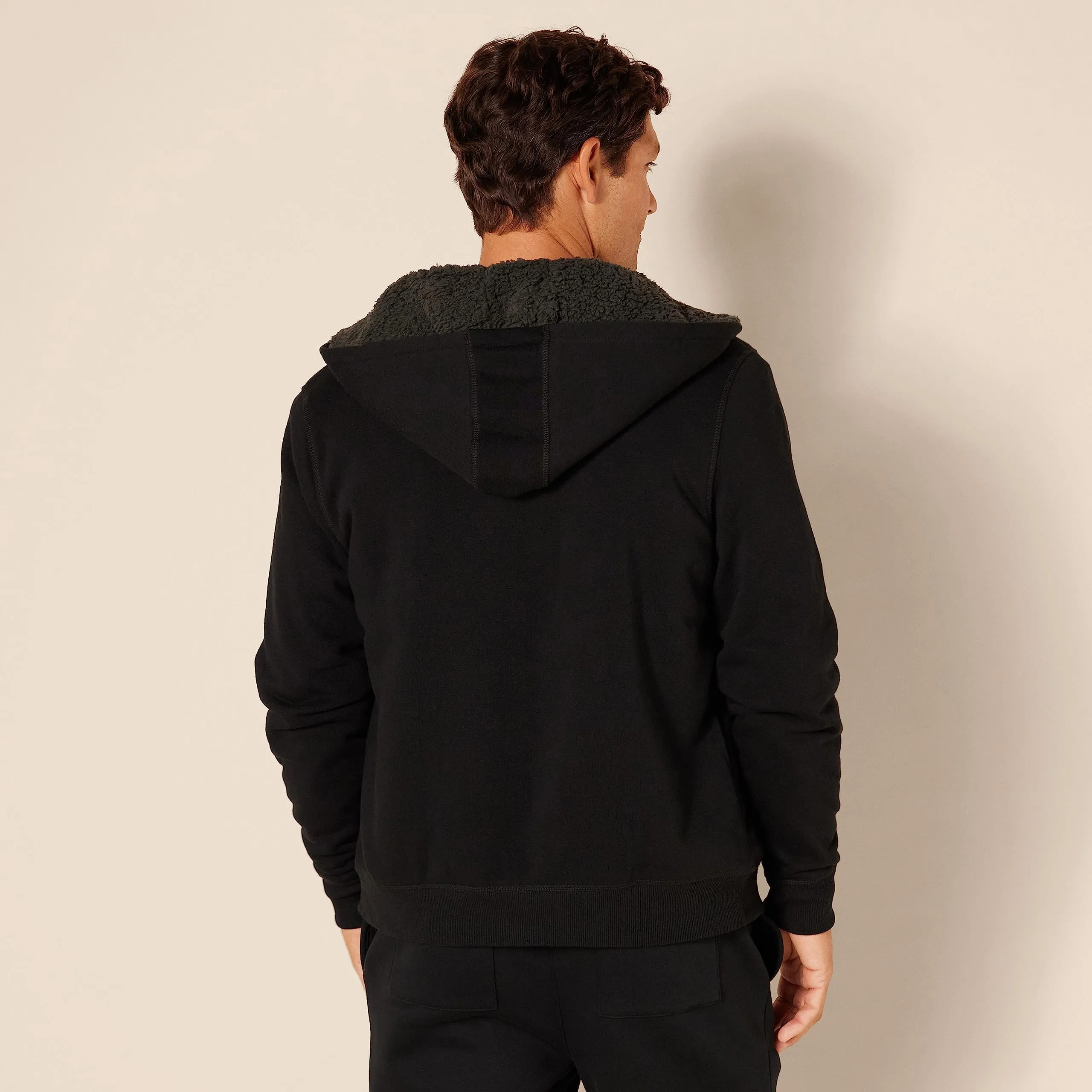 Amazon Essentials Felpa con Cappuccio e Cerniera Integrale in Pile Foderata in Sherpa Uomo, Nero, XXL - immagine 2