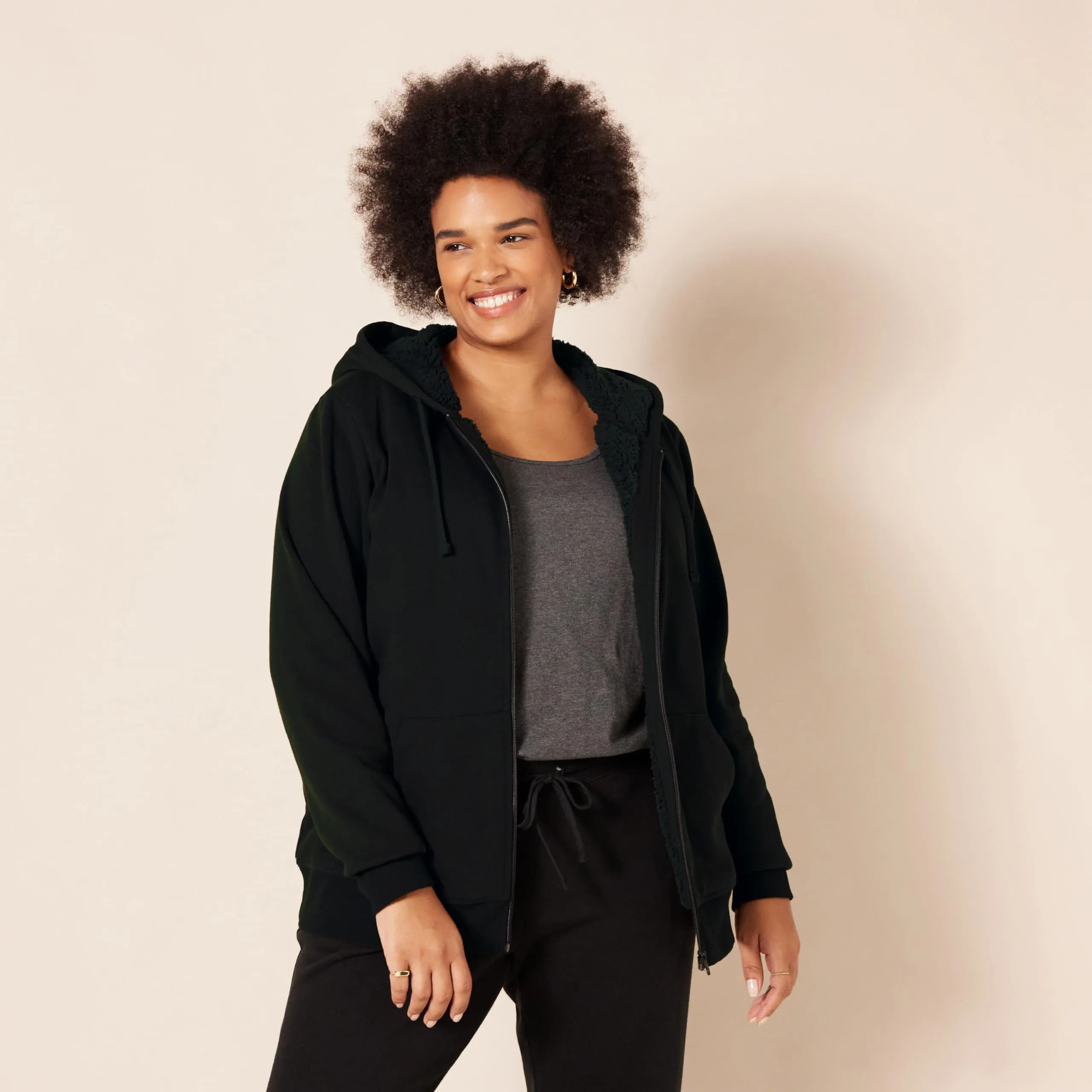 Amazon Essentials Giacca con cappuccio in pile foderata in sherpa Donna, Nero, XL - immagine 6
