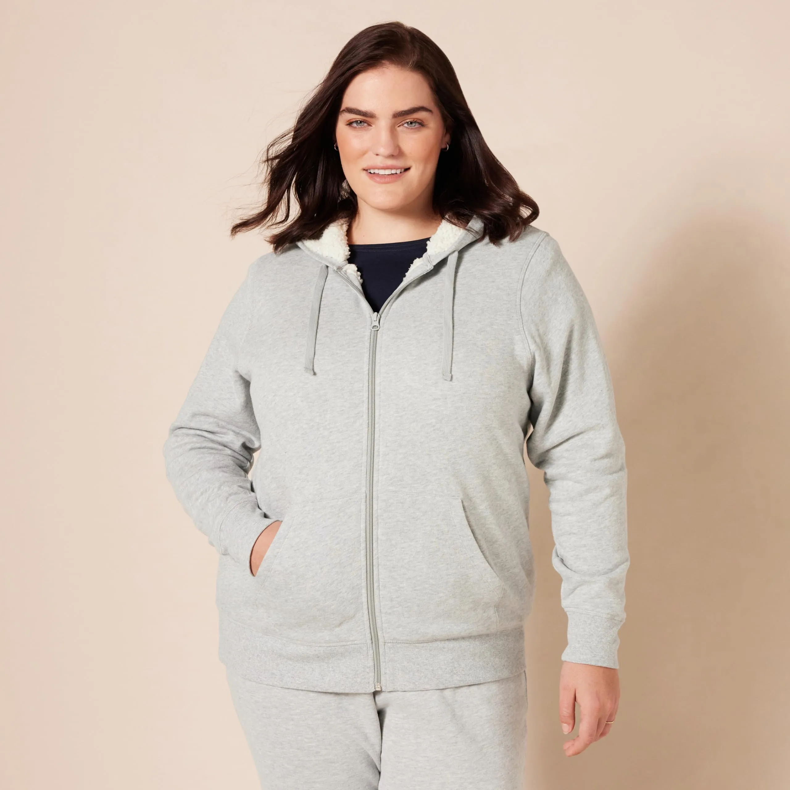 Amazon Essentials Giacca con cappuccio in pile foderata in sherpa Donna, Grigio Puntinato, L - immagine 6