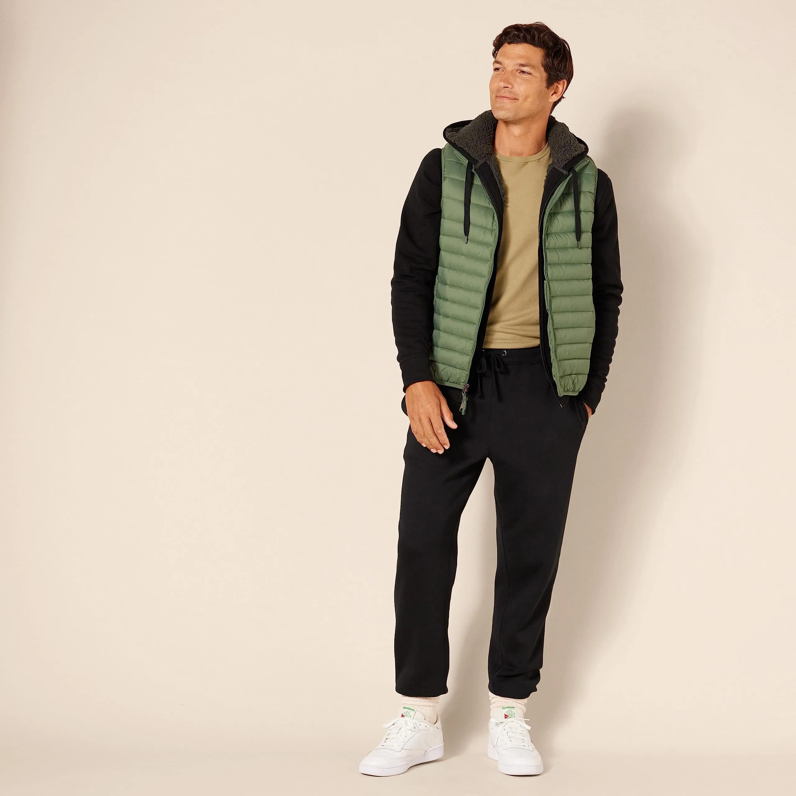 Amazon Essentials Felpa con Cappuccio e Cerniera Integrale in Pile Foderata in Sherpa Uomo, Nero, L - immagine 4