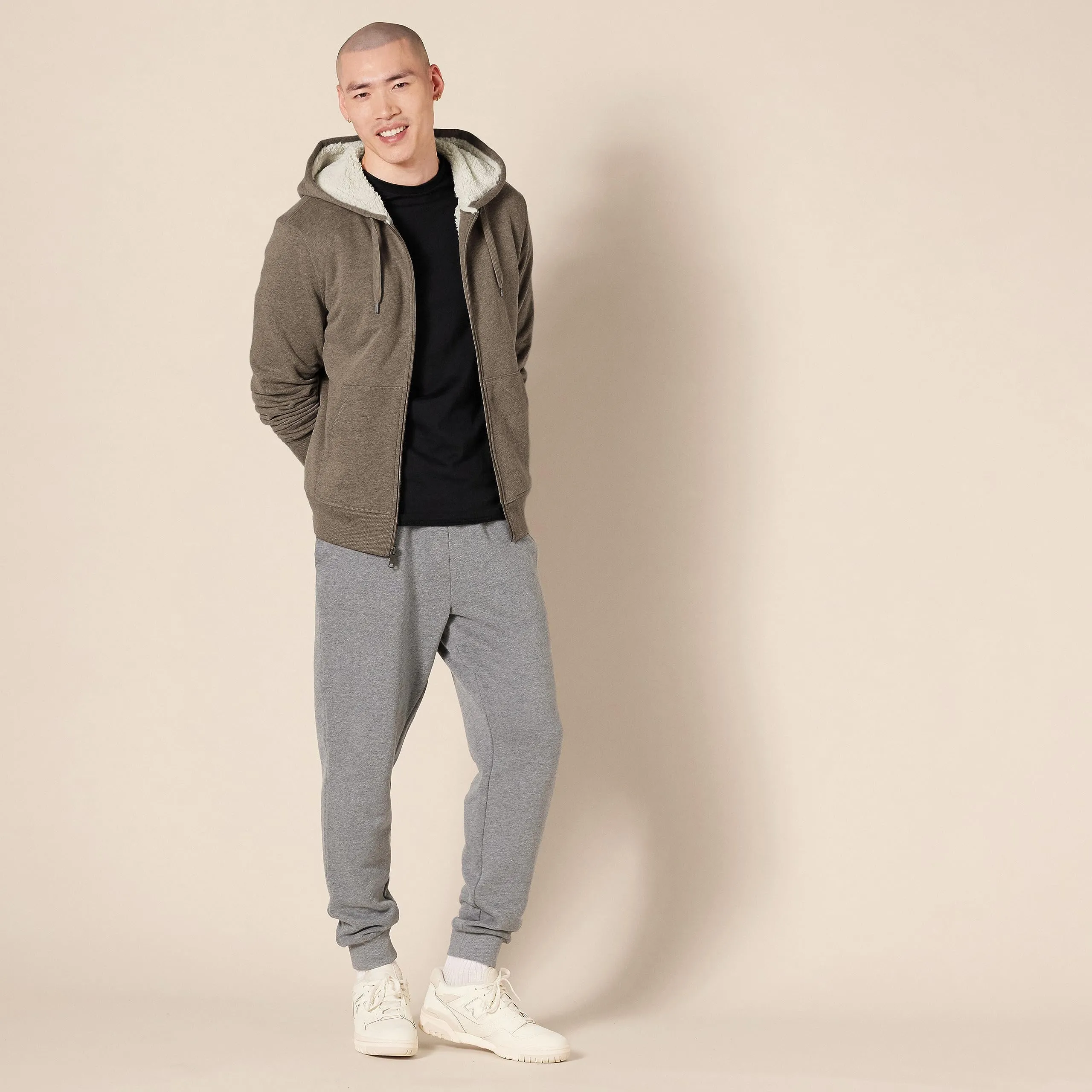 Amazon Essentials Felpa con Cappuccio e Cerniera Integrale in Pile Foderata in Sherpa Uomo, Marrone Scuro, S - immagine 5