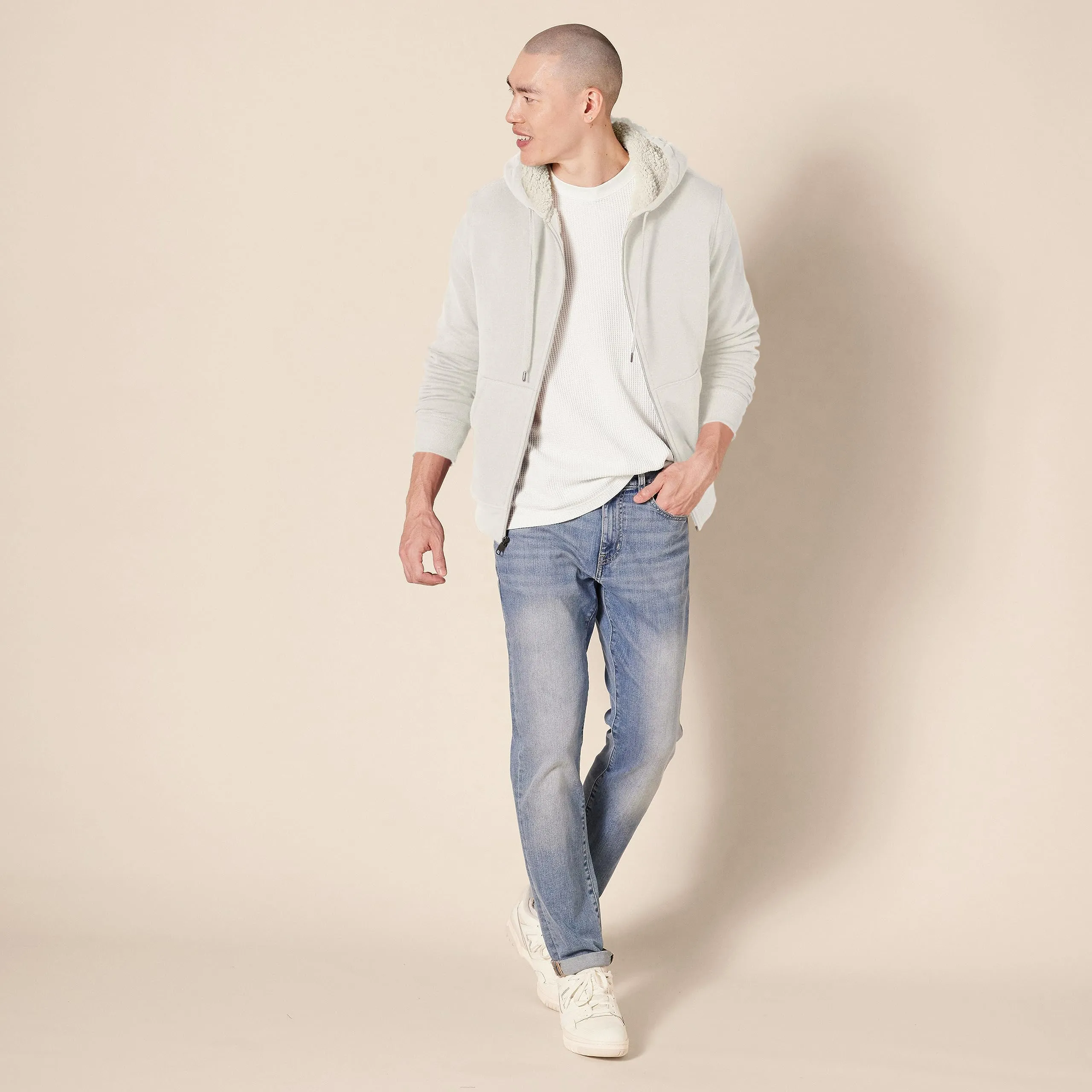 Amazon Essentials Felpa con Cappuccio e Cerniera Integrale in Pile Foderata in Sherpa Uomo, Bianco Sporco, M - immagine 4