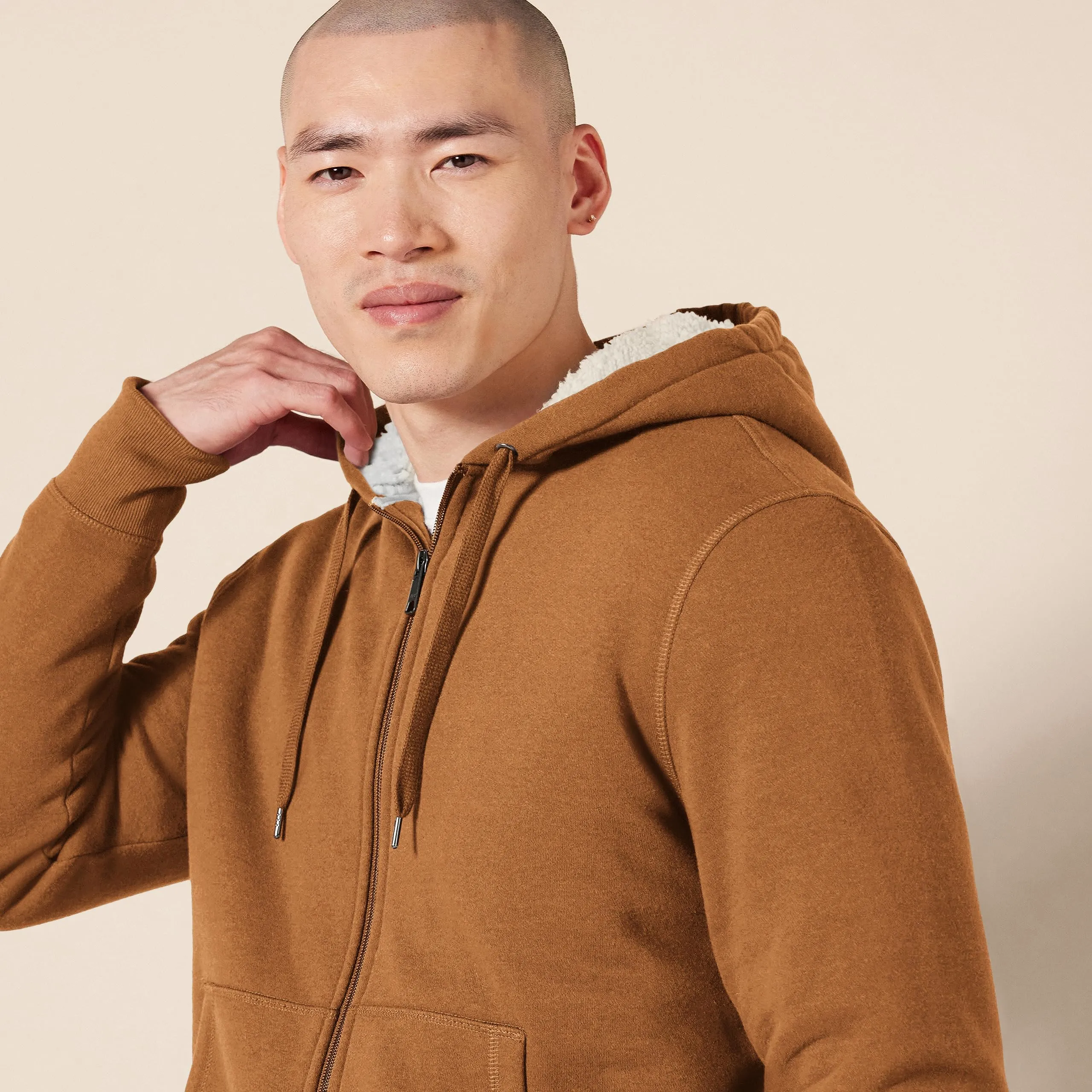 Amazon Essentials Felpa con Cappuccio e Cerniera Integrale in Pile Foderata in Sherpa Uomo, Marrone Toffee, S - immagine 3