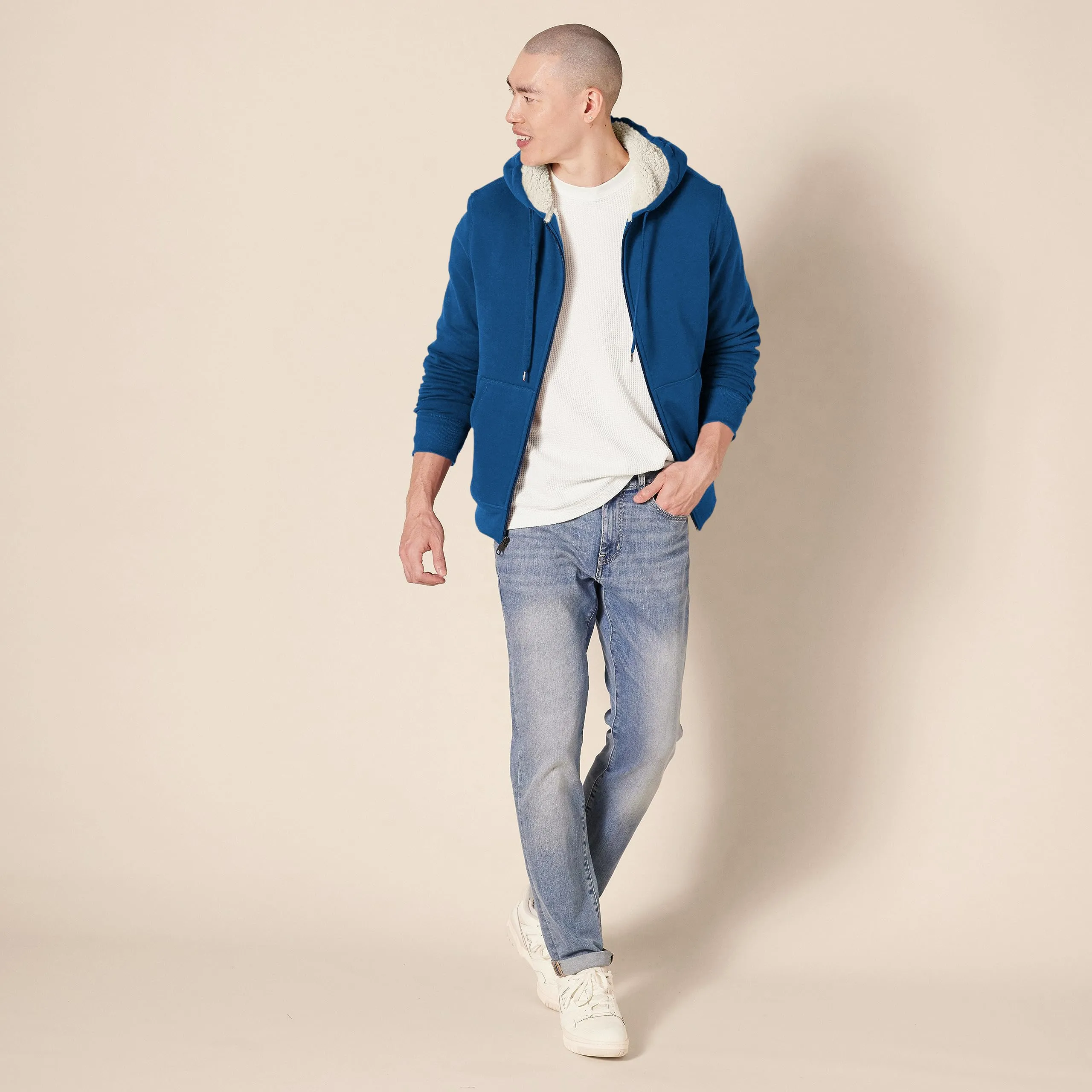 Amazon Essentials Felpa con Cappuccio e Cerniera Integrale in Pile Foderata in Sherpa Uomo, Blu Scuro, XL - immagine 4