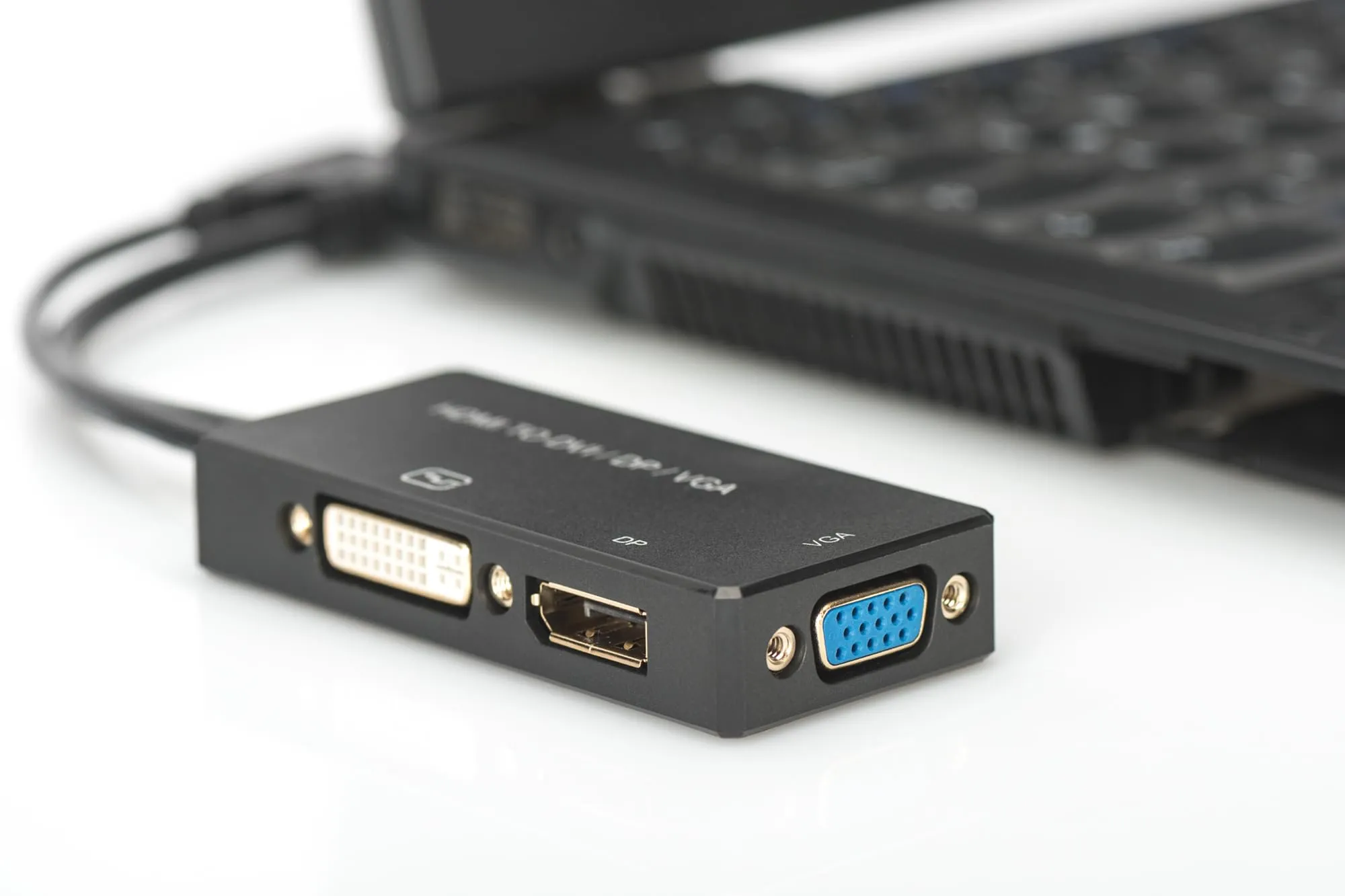 DIGITUS Adattatore Grafico HDMI a DP, DVI-I e VGA, 4K Ultra HD 30Hz, Nero - immagine 7