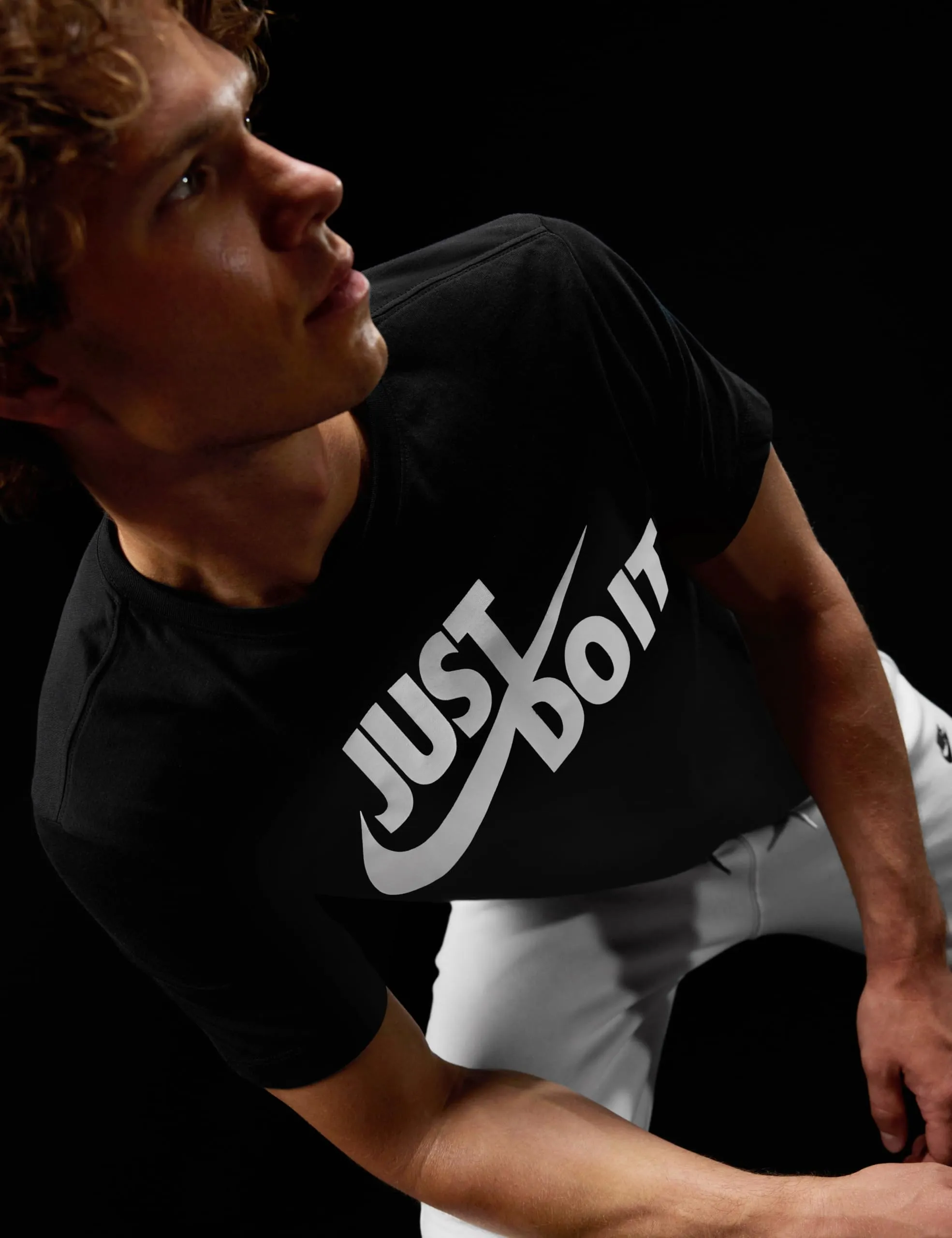 Nike NSW Just Do It Swoosh T-Shirt, Black/White, XL-T - immagine 2