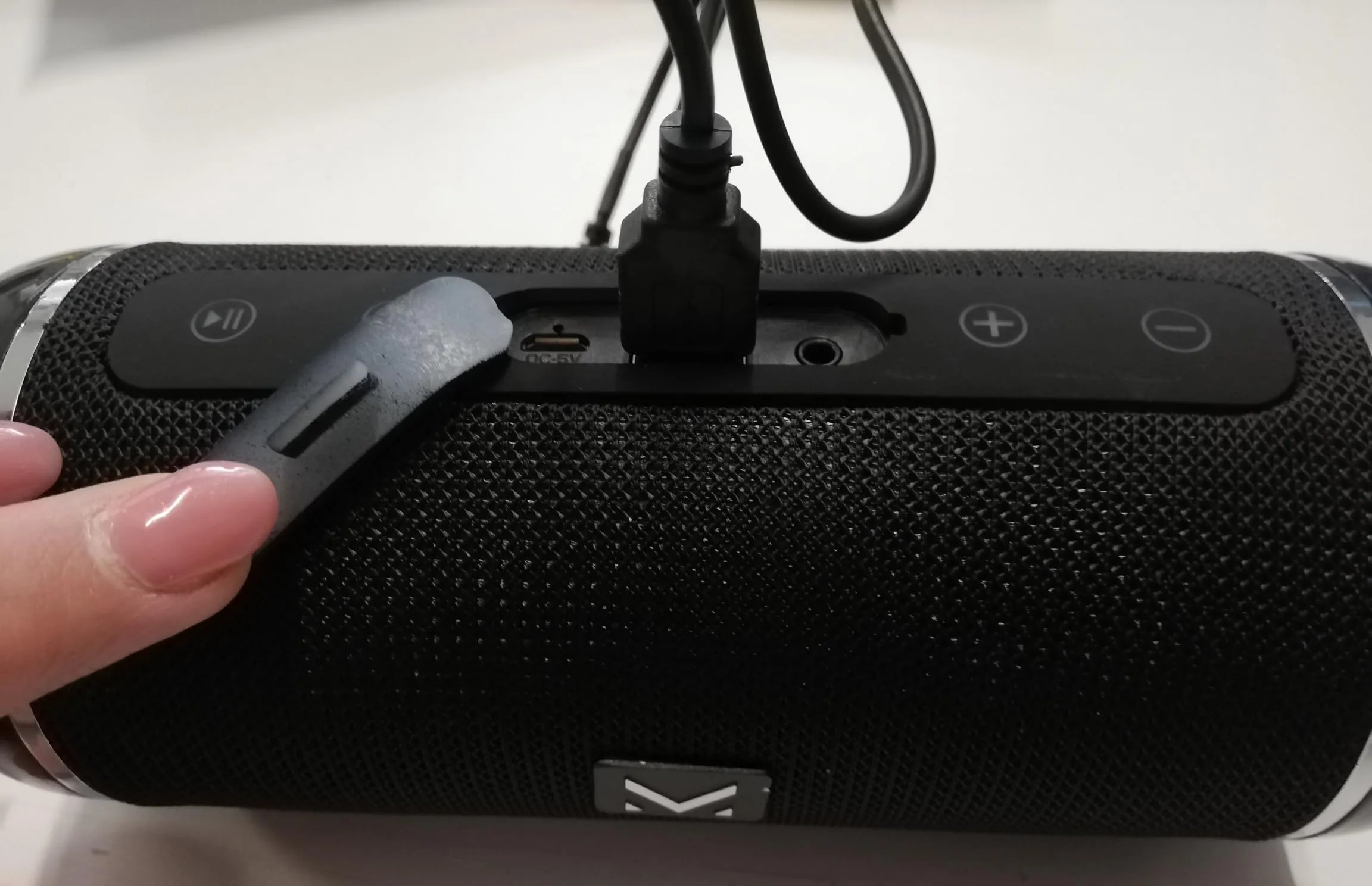 Majestic Cosmos Speaker Bluetooth, Batteria Ricaricabile, USB, Micro SD, AUX-In, Nero - immagine 4