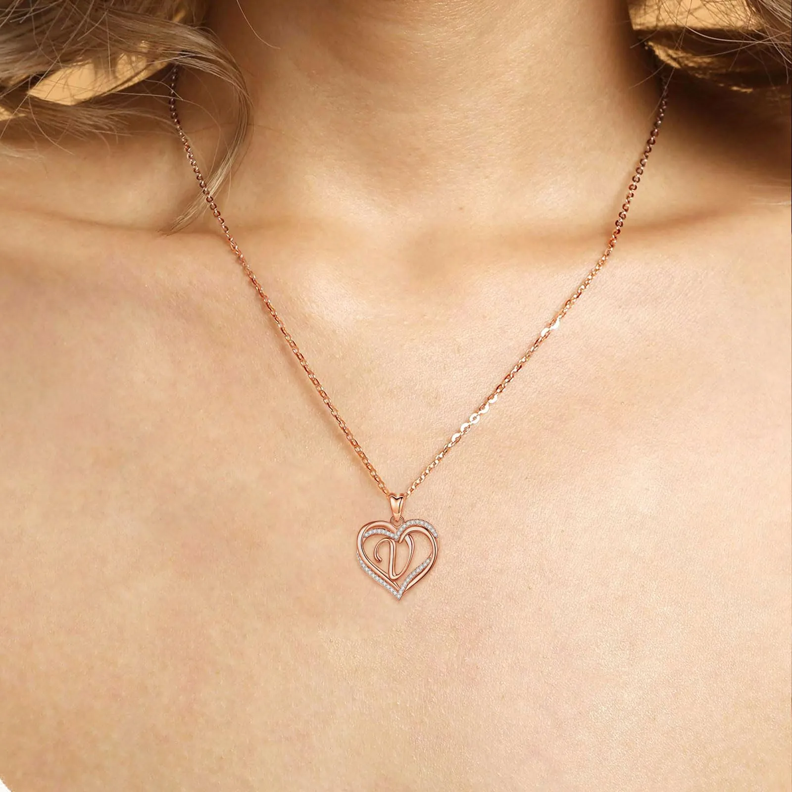 INFUSEU Collana Iniziale Doppio Cuore V Oro Rosa Ciondolo Lettera Cubic Zirconia 20 Pollici per Donne - immagine 2