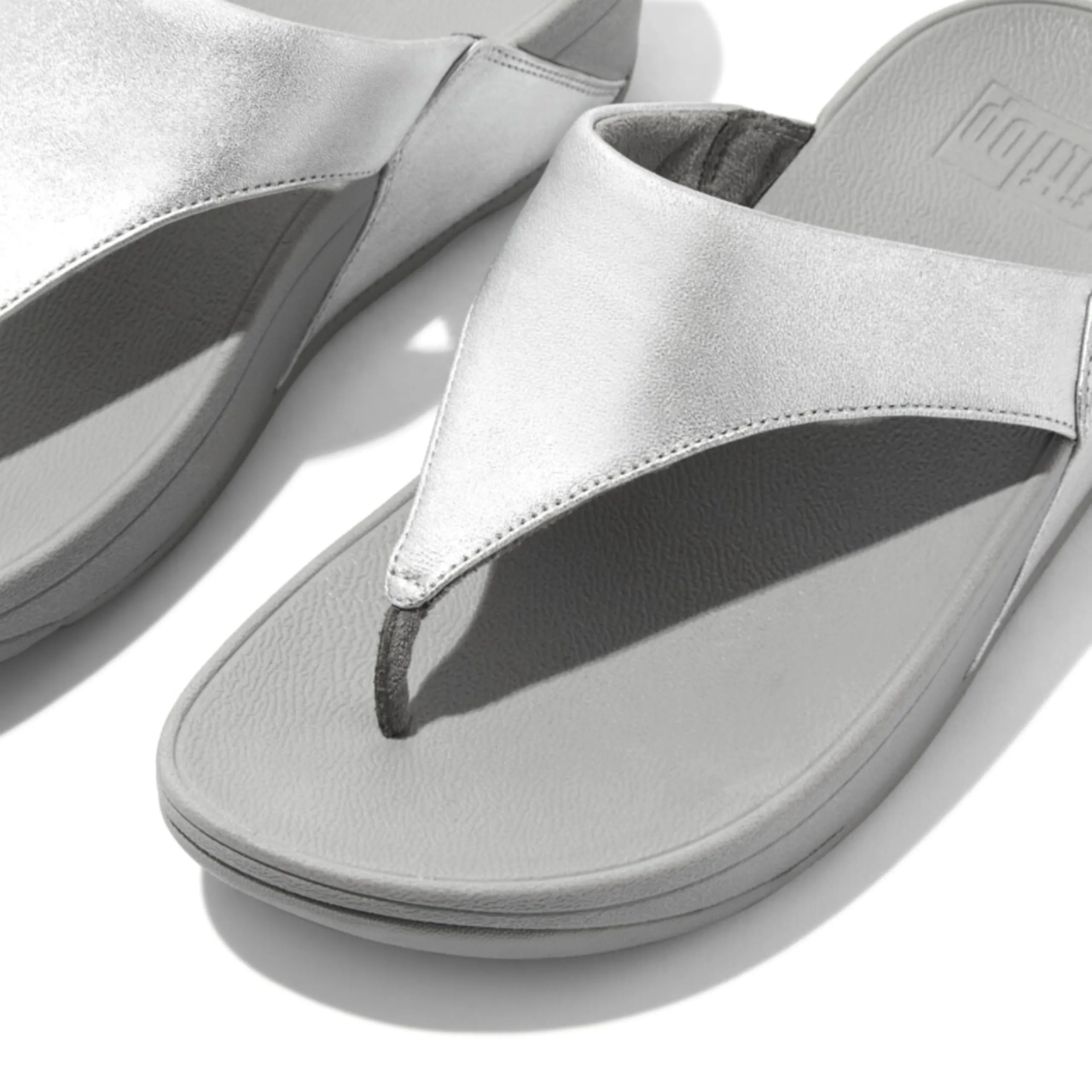 Fitflop Lulu Leather Toe Post Sandals - Silver - Women's 5 - immagine 4