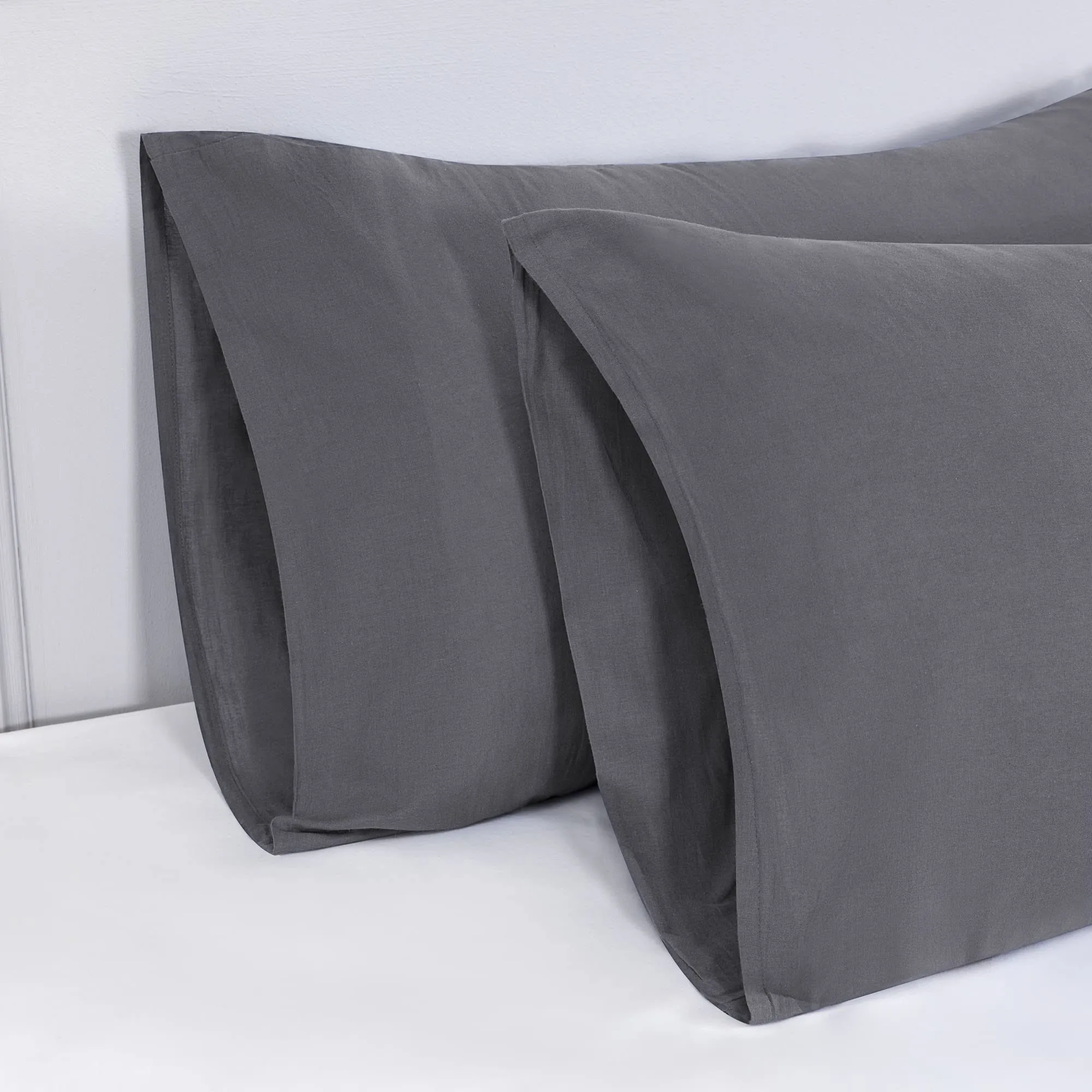 Poligino Federe Cuscini Letto Matrimoniale in Cotone 50x70 cm, Set 2 Pezzi, Oeko-TEX, Grigio Scuro - immagine 3