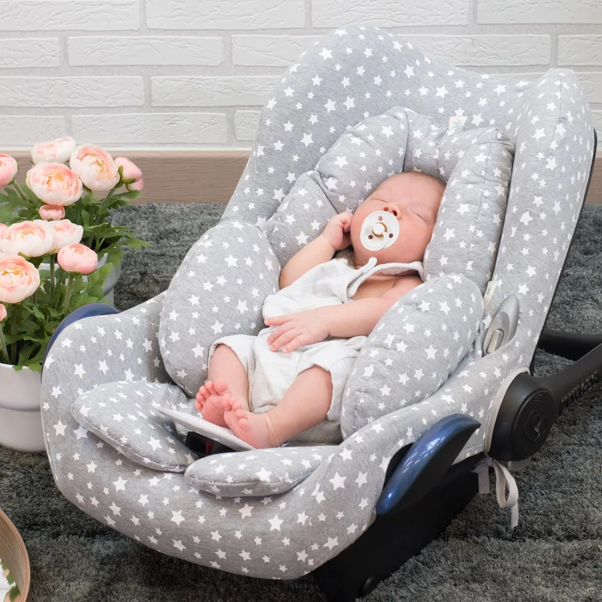 JYOKO Kids Riduttore Universale per Seggiolino Auto, Navicella e Ovetto in Cotone Bio Traspirante, Gruppo 0, White Star, 2 Pezzi - immagine 2
