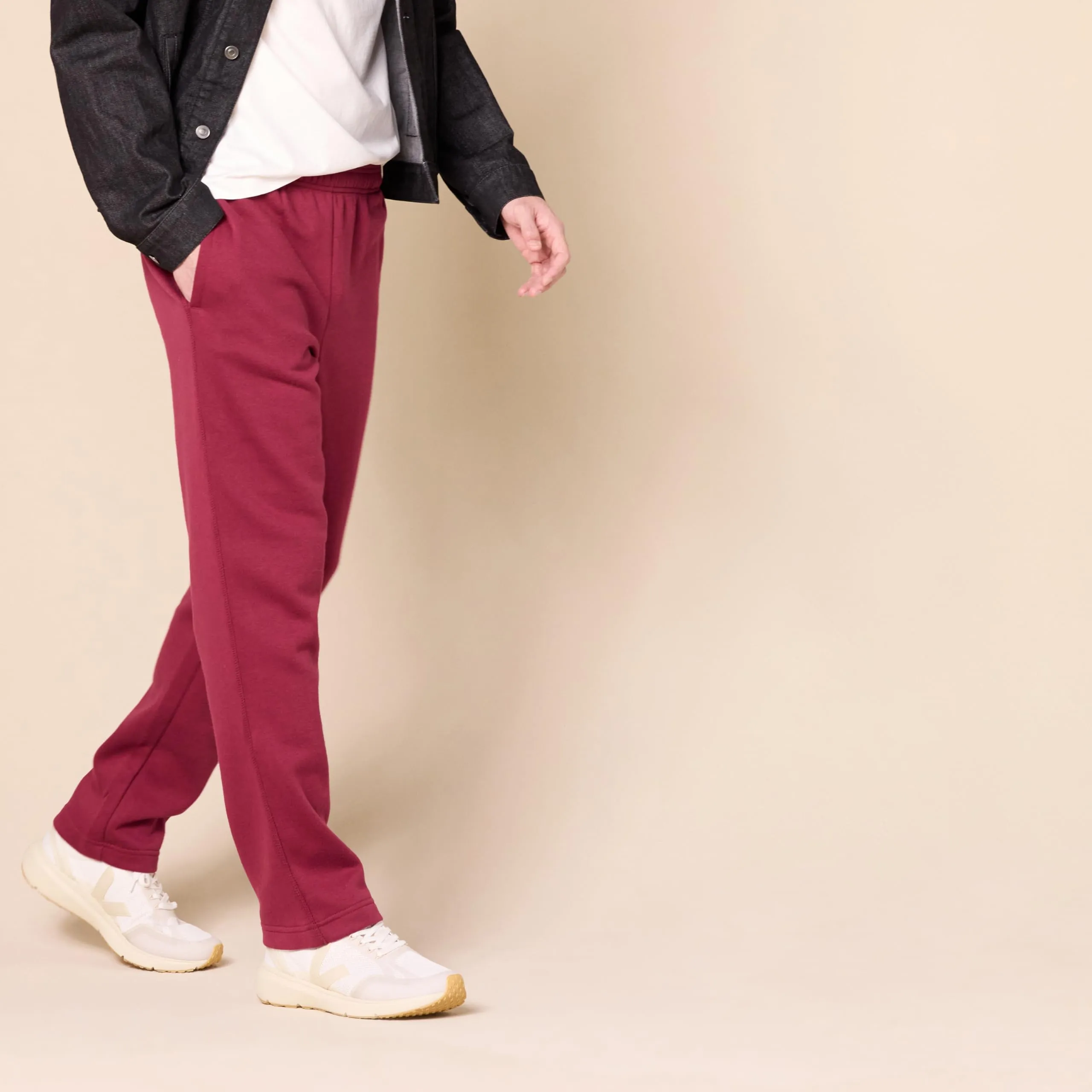 Amazon Essentials Pantaloni Sportivi in Pile con Fondo Aperto Uomo, Rosso Scuro, L - immagine 3