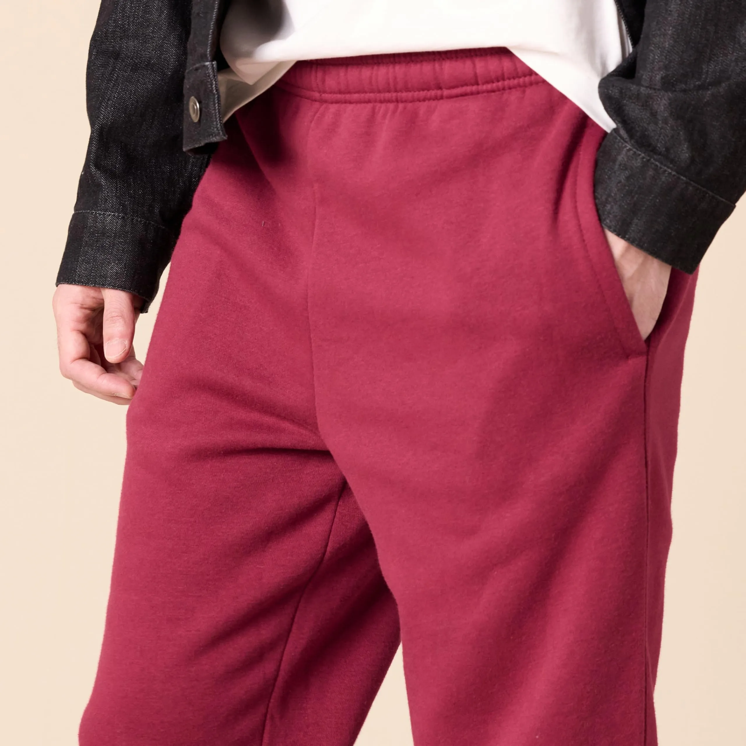 Amazon Essentials Pantaloni Sportivi in Pile con Fondo Aperto Uomo, Rosso Scuro, L - immagine 4