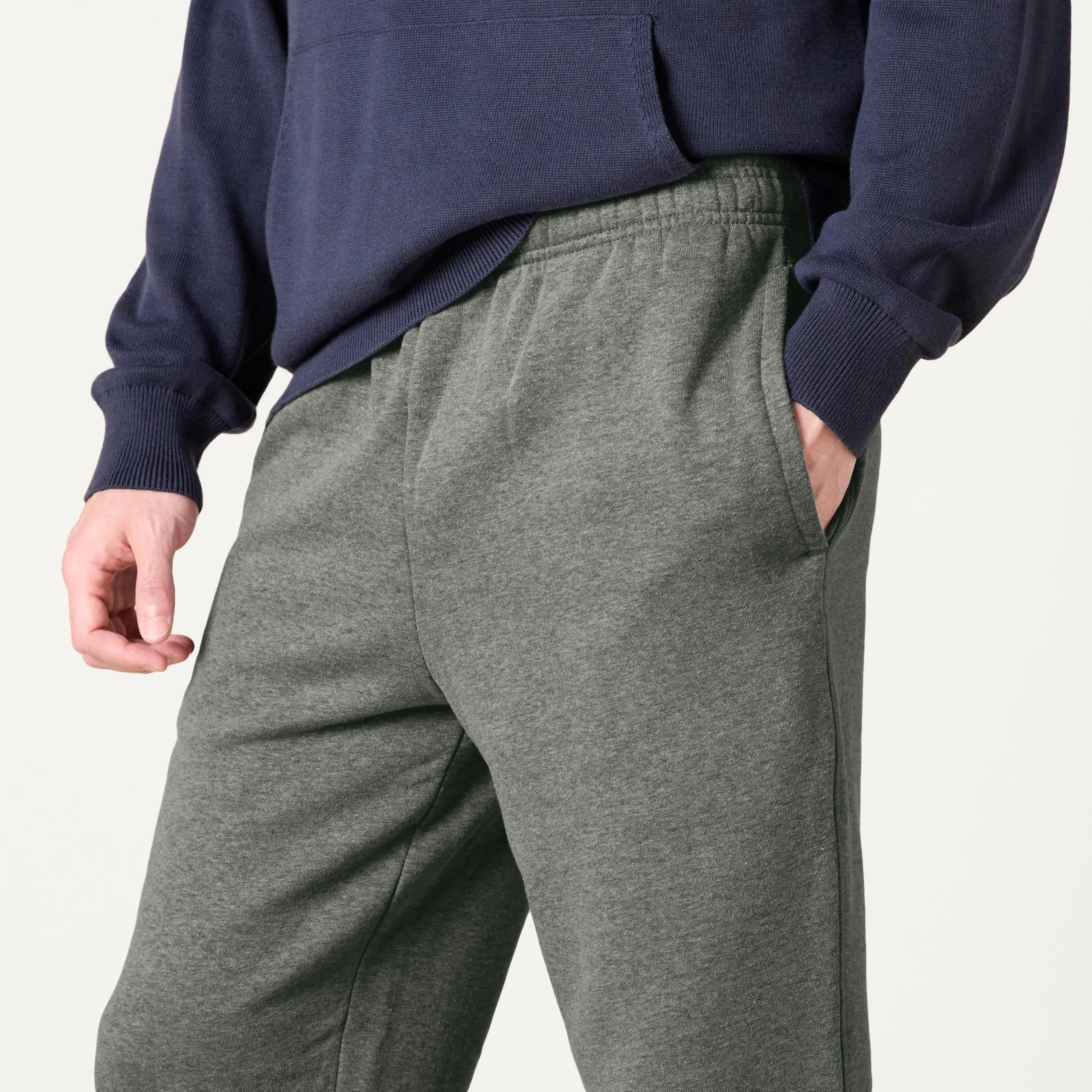 Amazon Essentials Pantaloni Sportivi in Pile con Fondo Aperto Uomo, Grigio Medio Puntinato, M - immagine 5