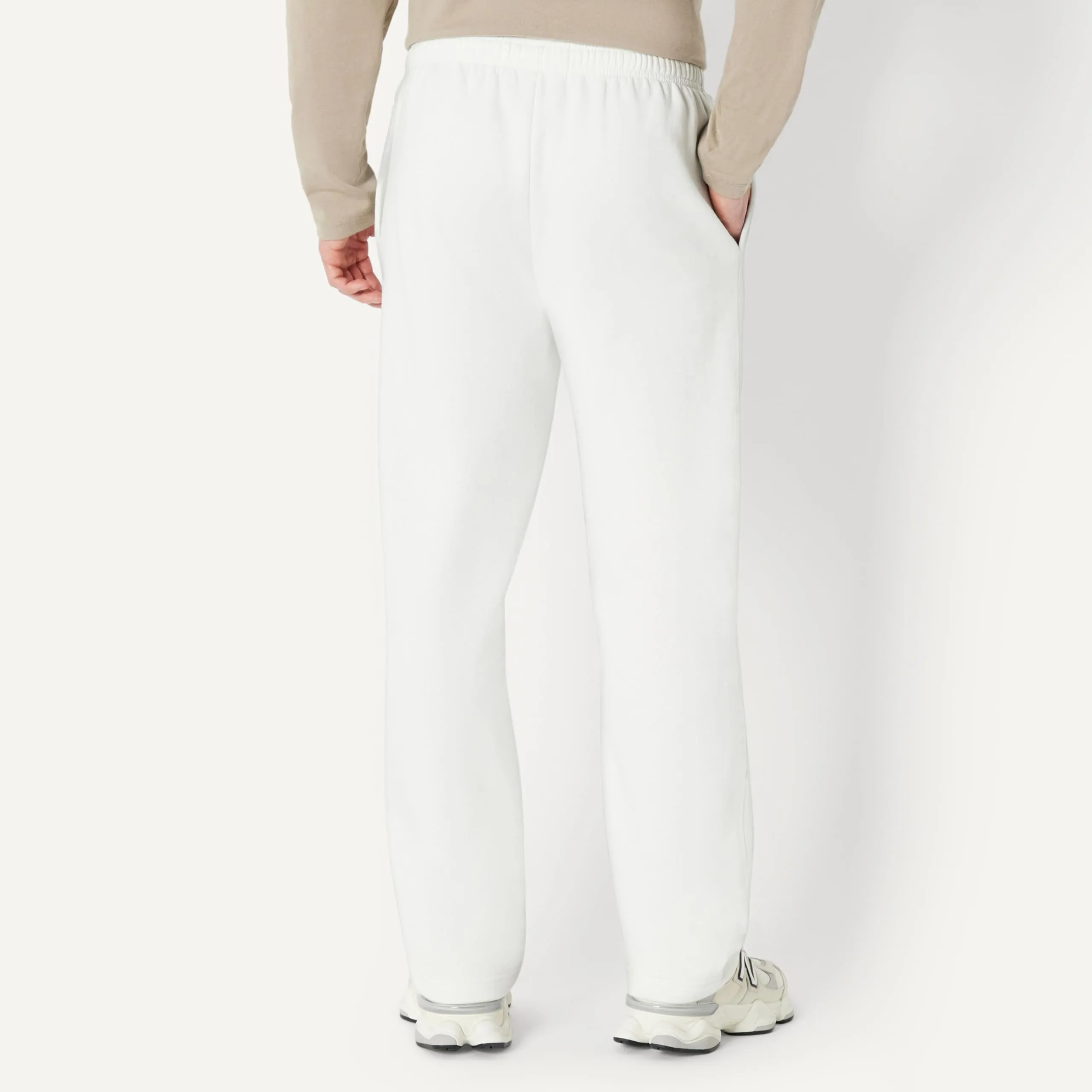Amazon Essentials Pantaloni Sportivi in Pile con Fondo Aperto Uomo, Grigio Pallido, S - immagine 5