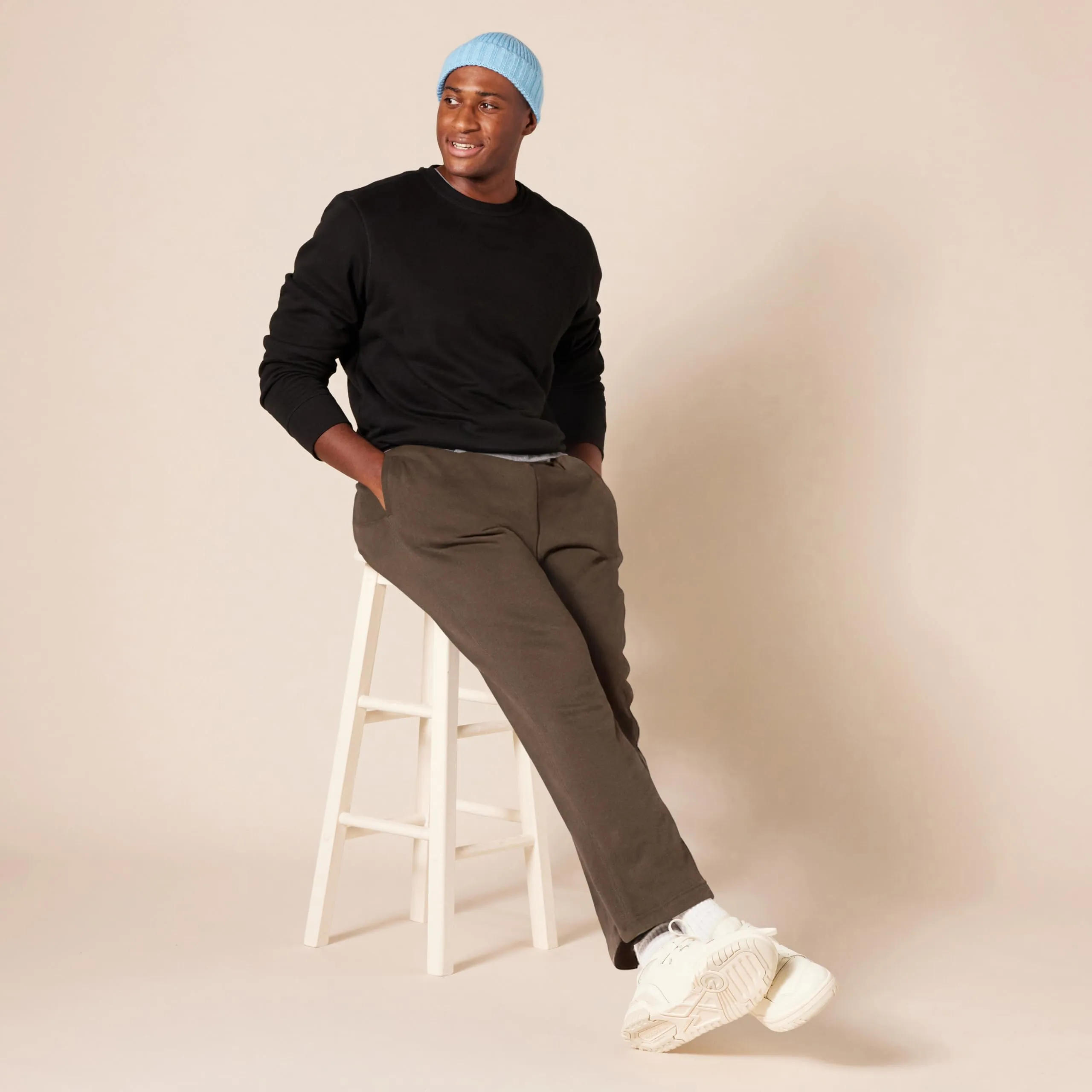 Amazon Essentials Pantaloni Sportivi in Pile con Fondo Aperto Uomo, Marrone Medio, S - immagine 8