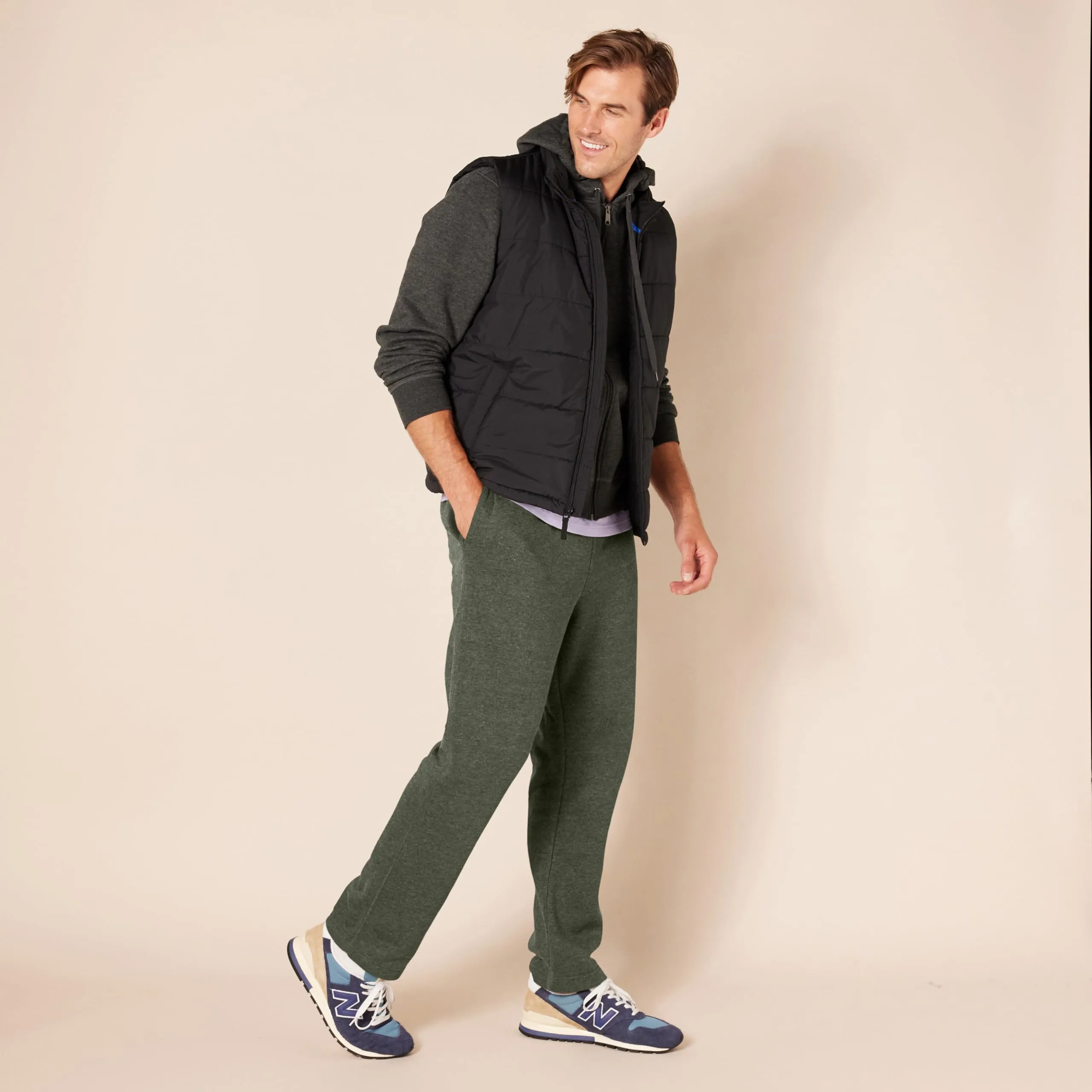 Amazon Essentials Pantaloni Sportivi in Pile con Fondo Aperto Uomo, Verde Oliva Puntinato, 6XL Plus - immagine 8