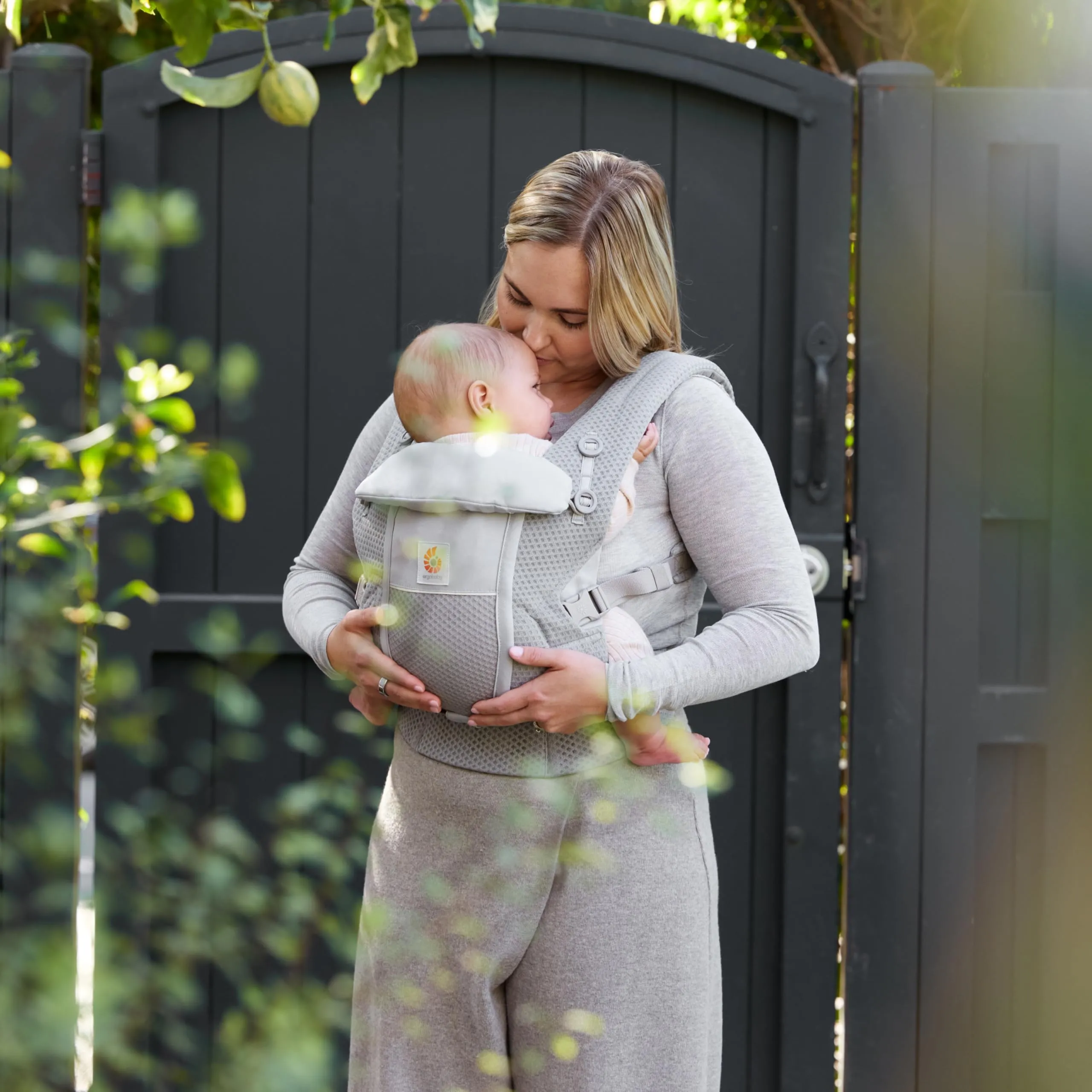 Ergobaby Adapt Marsupio per neonati e bambini 0-48 mesi - immagine 11