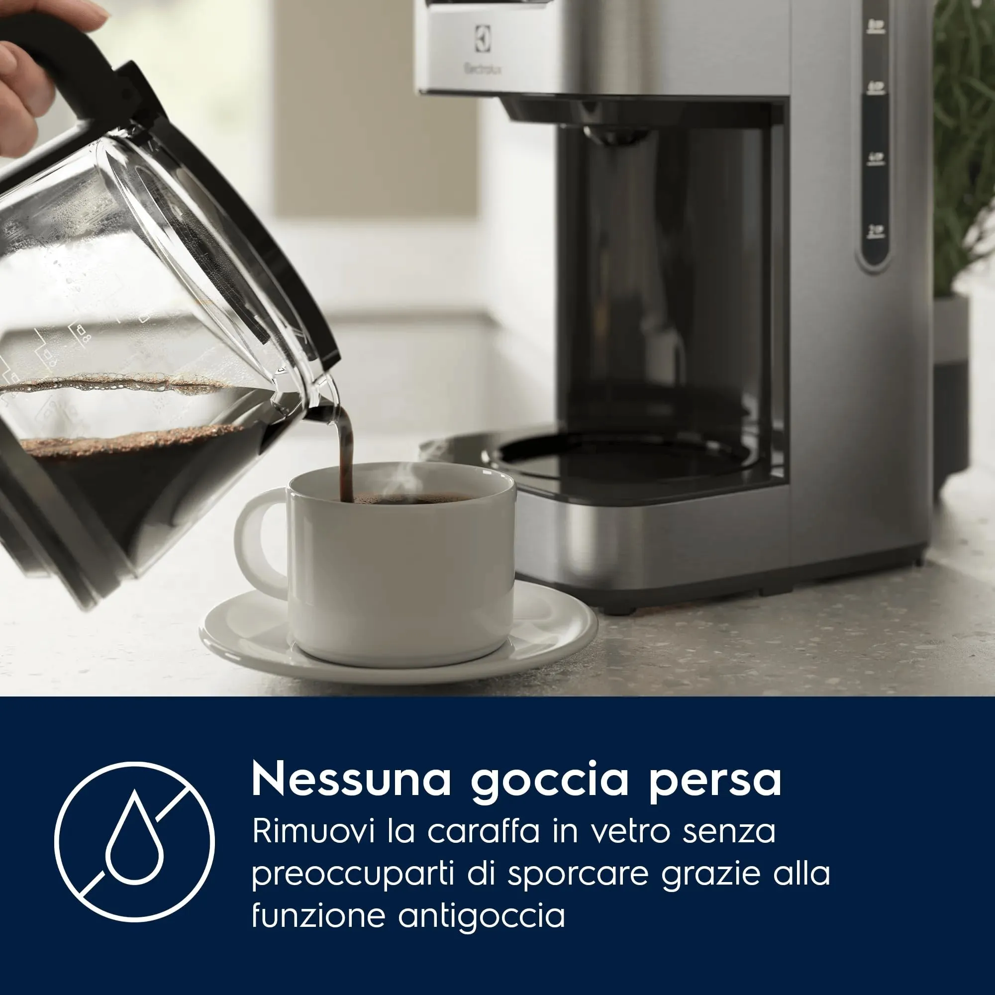 Electrolux Macchina da Caffè Americano E5CM1-6ST Inox 1,38 L - immagine 5