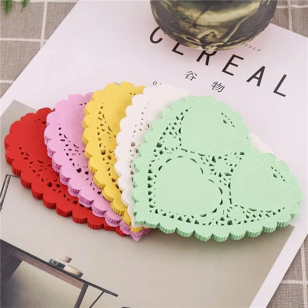 JOFONY Tovagliette di carta a forma di cuore in pizzo colorato, 200 pezzi, 10 cm - immagine 3