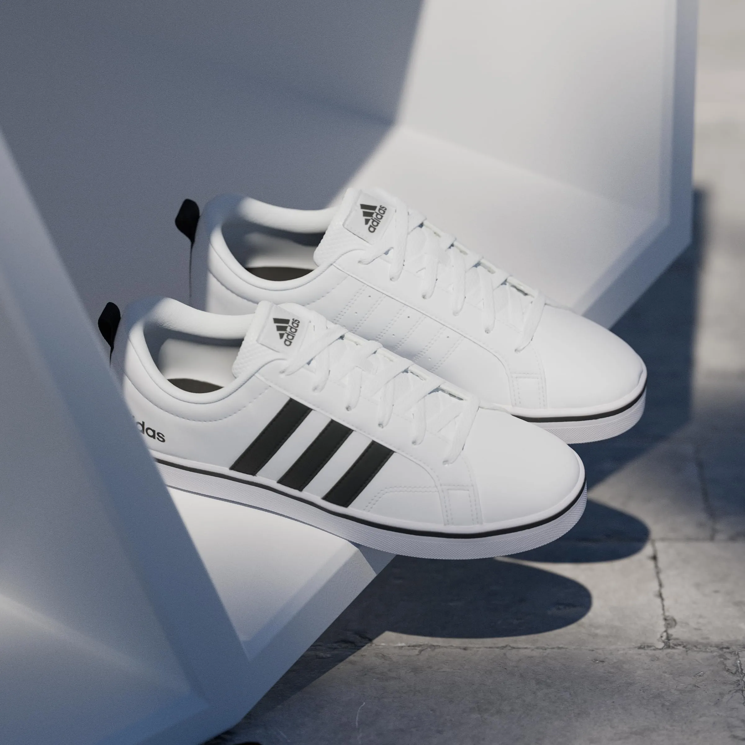 adidas Vs Pace 2.0 Shoes - Cloud White / Core Black / Cloud White, 44 EU - immagine 9