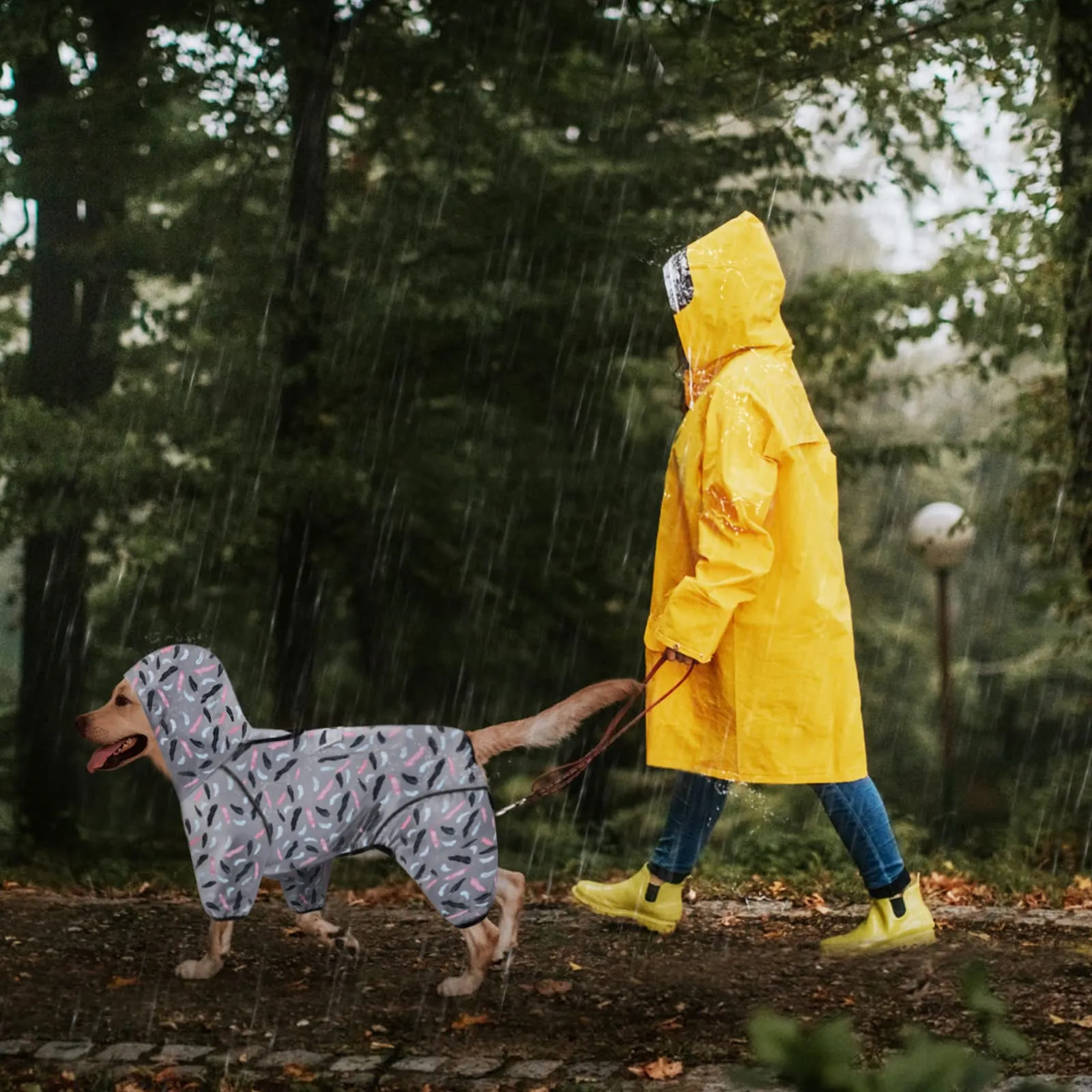 Idepet Impermeabile per Cani con Cappuccio e Foro per Collo, Poncho Antipioggia e Antivento Riflettente, Taglia L - immagine 2