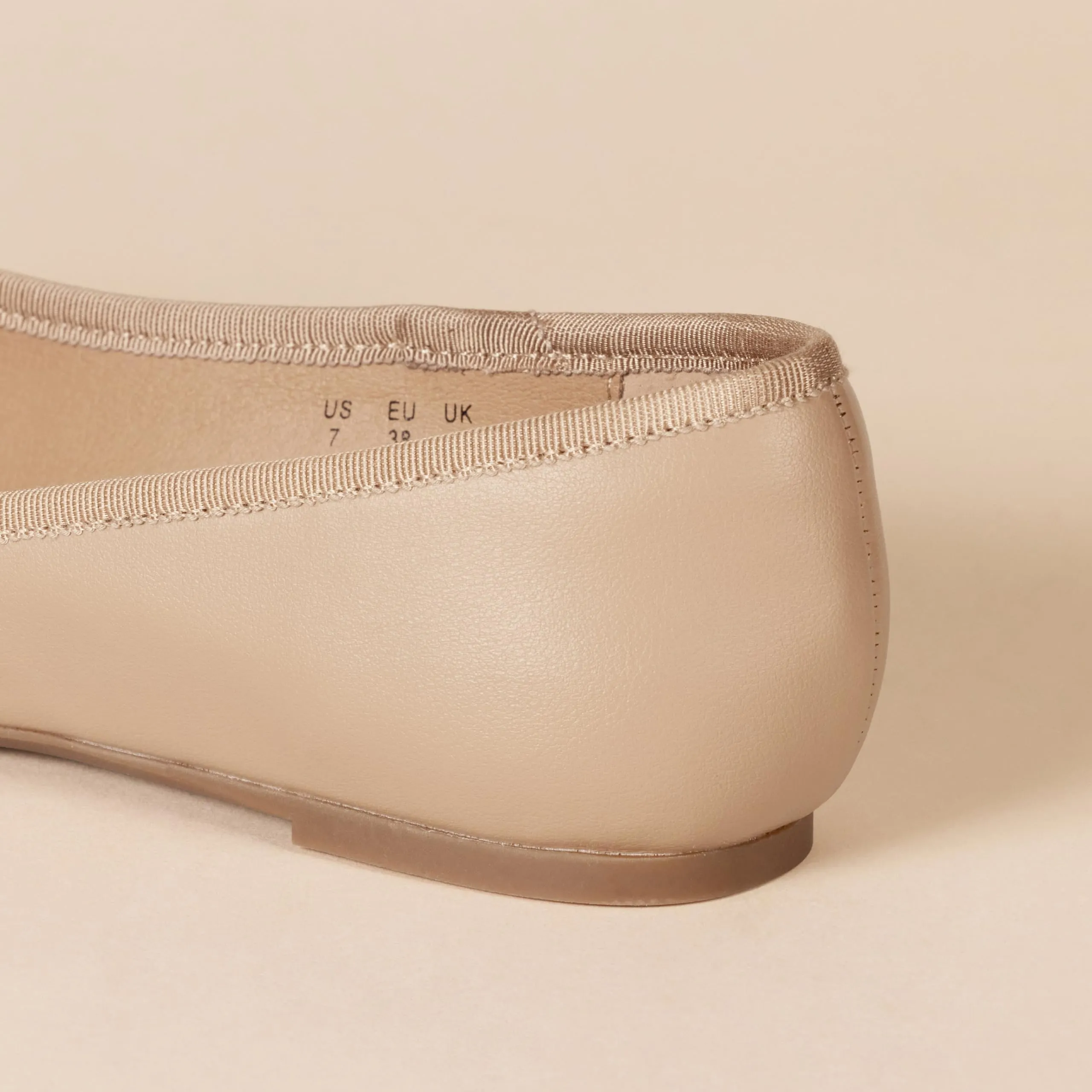 Amazon Essentials Billie Ballerine Donna, Beige, 44.5 EU - immagine 2