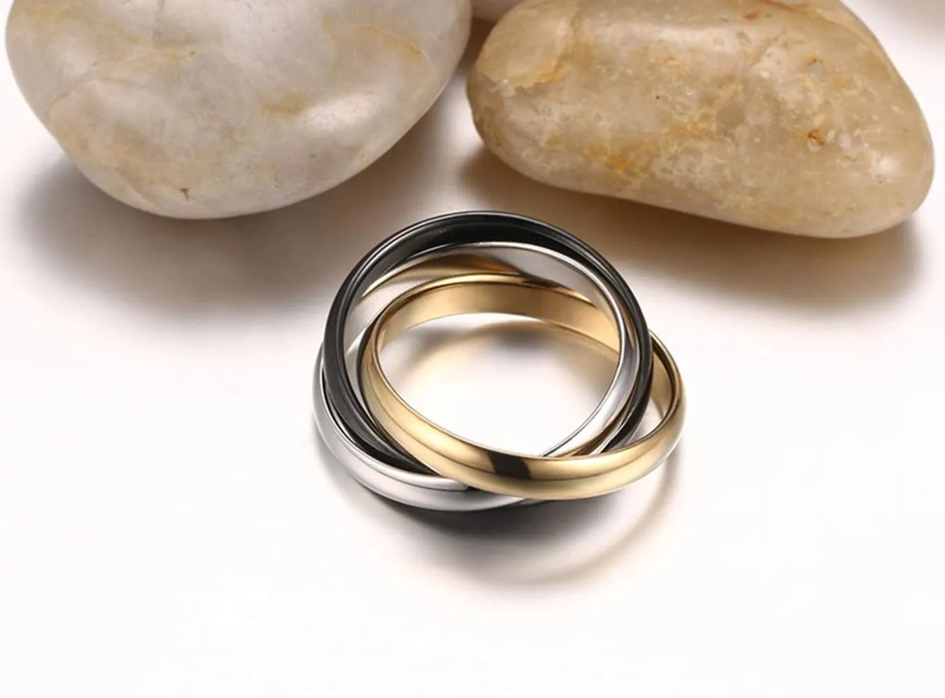 HIJONES Forever Love Anello Tricolore in Acciaio Inossidabile (Nero, 27) - immagine 3