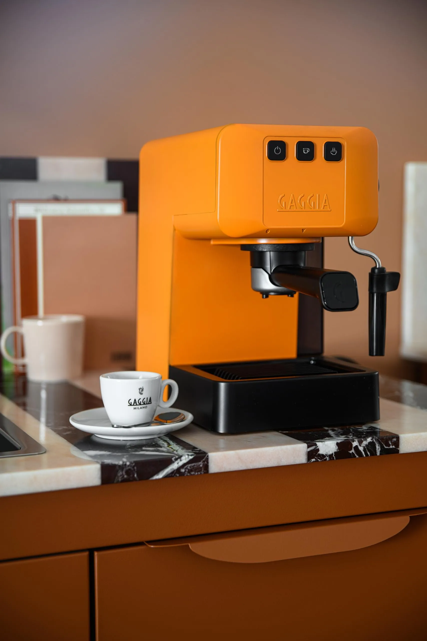 Gaggia EG2109 Macchina da Caffè Espresso Manuale, Macinato o Cialde, 15 bar, Arancione - immagine 4