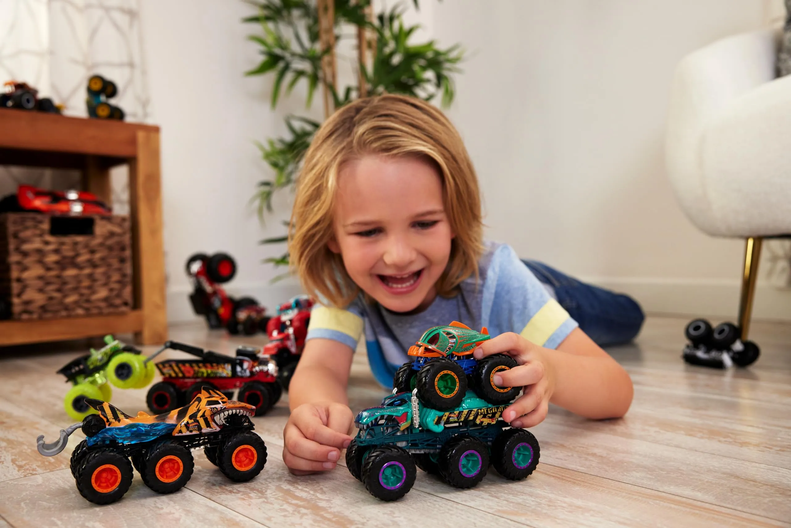 Hot Wheels Monster Trucks Grandi Tir, Camion Die-Cast 1:64 HWN86 - immagine 6