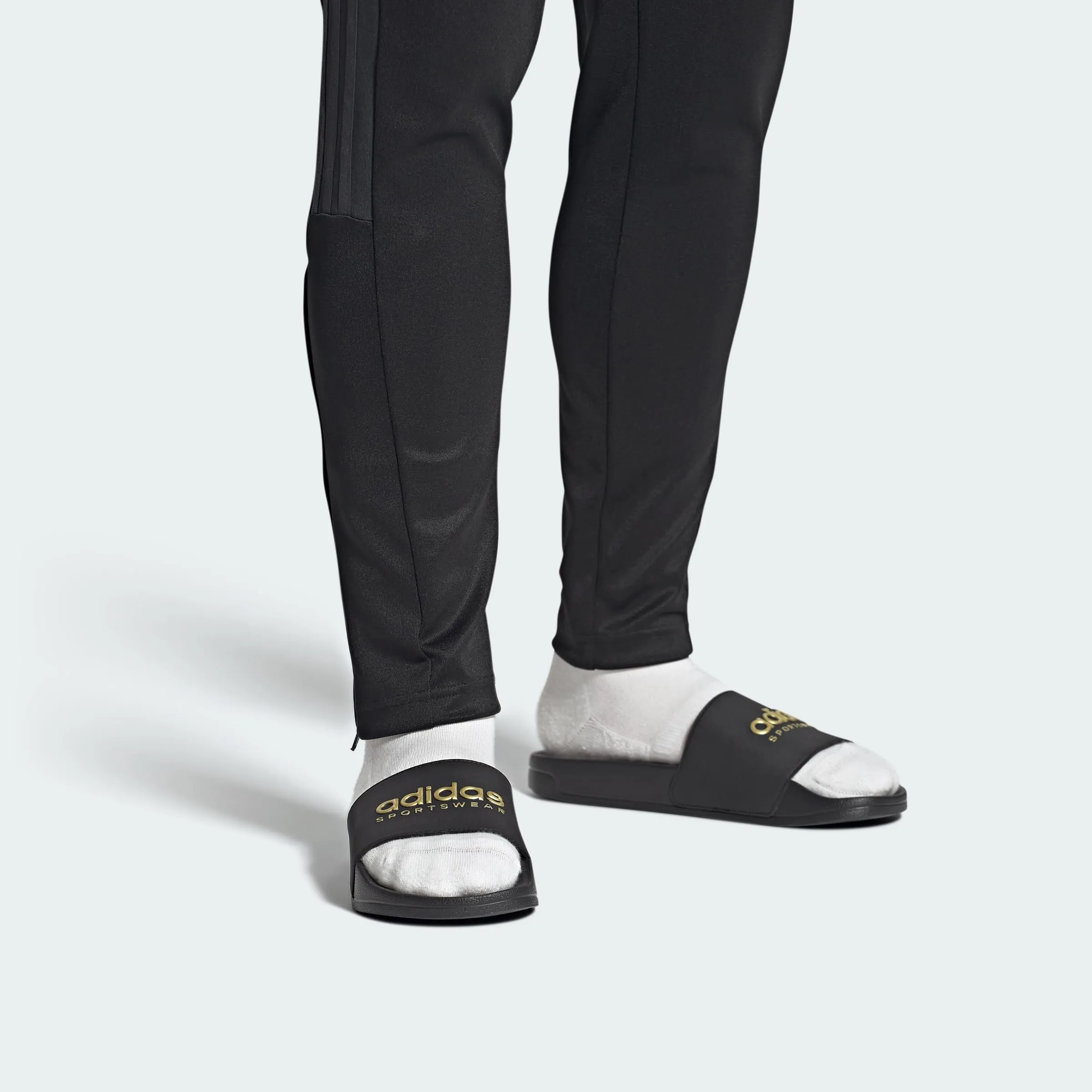 adidas Adilette Shower Slides, Coreblack Coreblack Mattegold, 38 EU - immagine 2