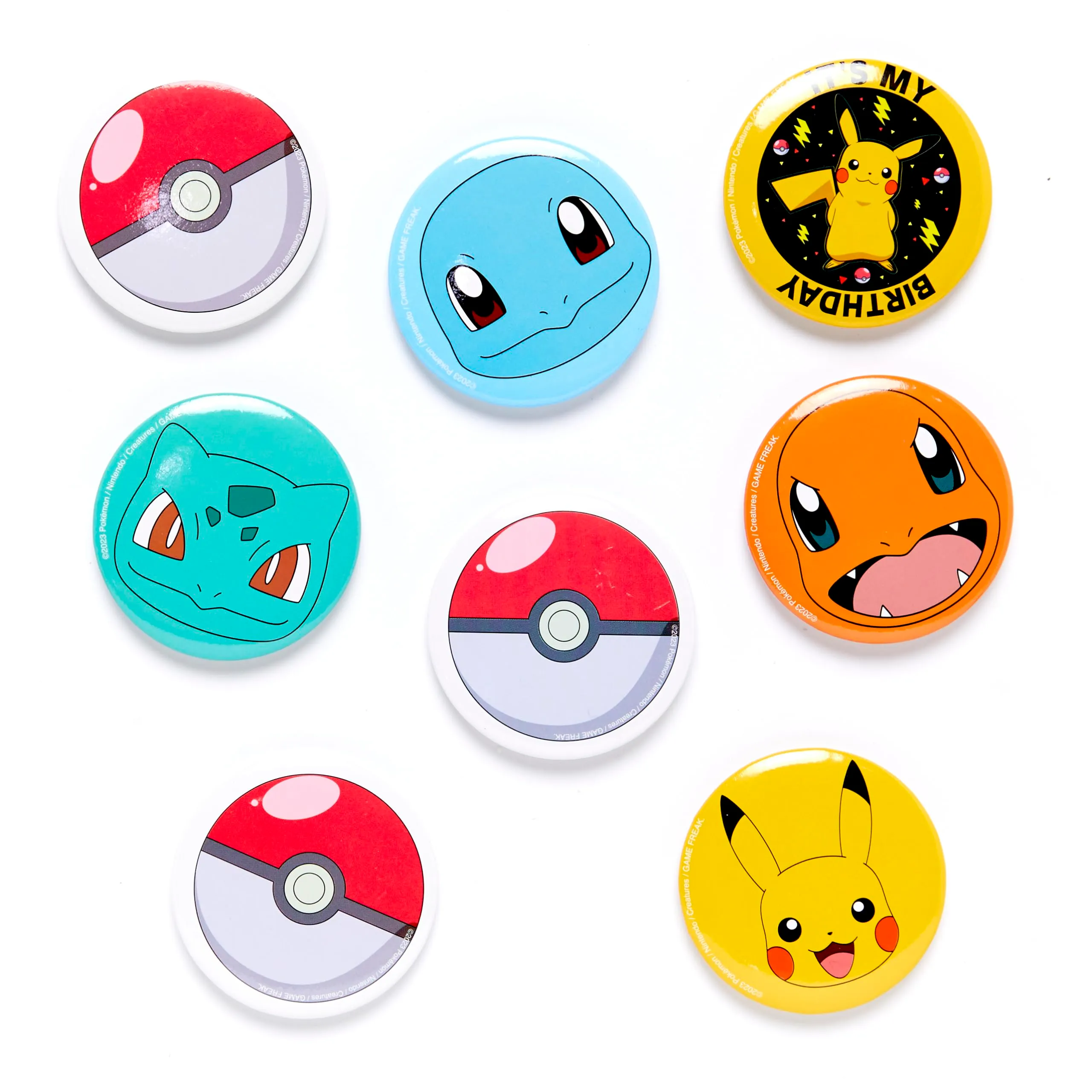 Amscan 9917114 - Distintivi per feste di compleanno per bambini Pokémon con carta di supporto, confezione da 8 - immagine 1