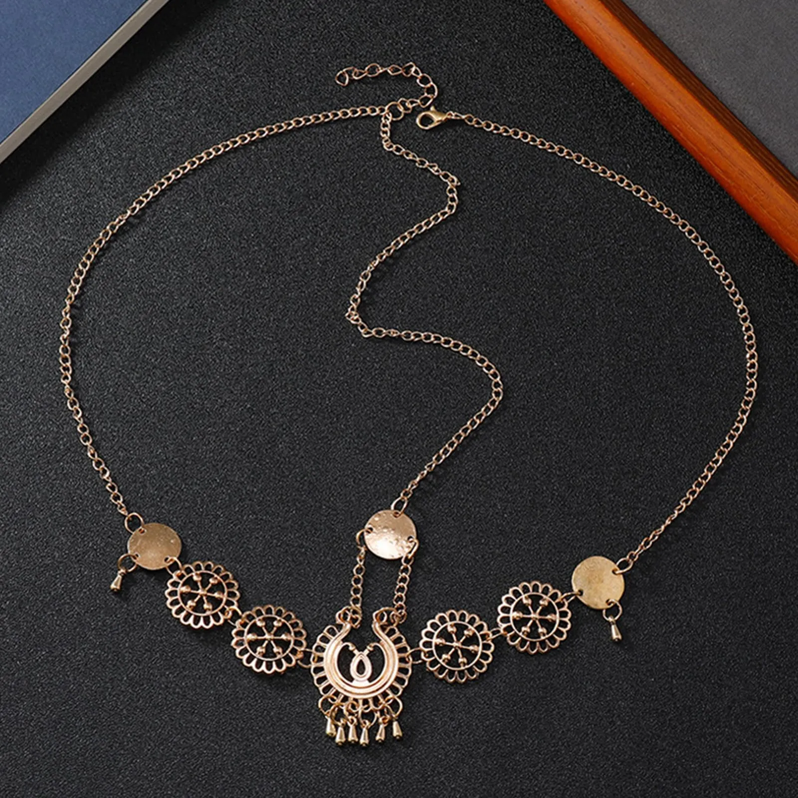 Hifot Set Gioielli Danza del Ventre in Oro con Monete, Collana, Bracciale, Orecchini e Catena per Capelli - immagine 6