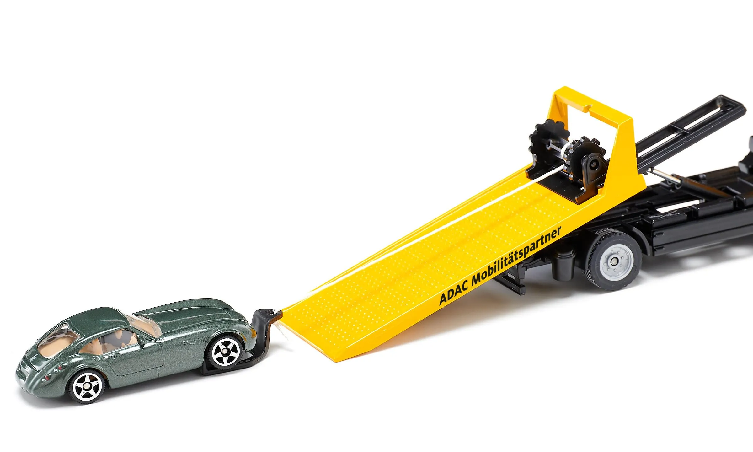 Siku 2722, Carro Attrezzi MAN ADAC, Inclusa Auto Giocattolo, 1:55, Metallo/Plastica, Giallo, Fedele all'Originale, Verricello a Cavo Estensibile, Piattaforma di Trasporto Inclinabile e Abbattibile - immagine 4