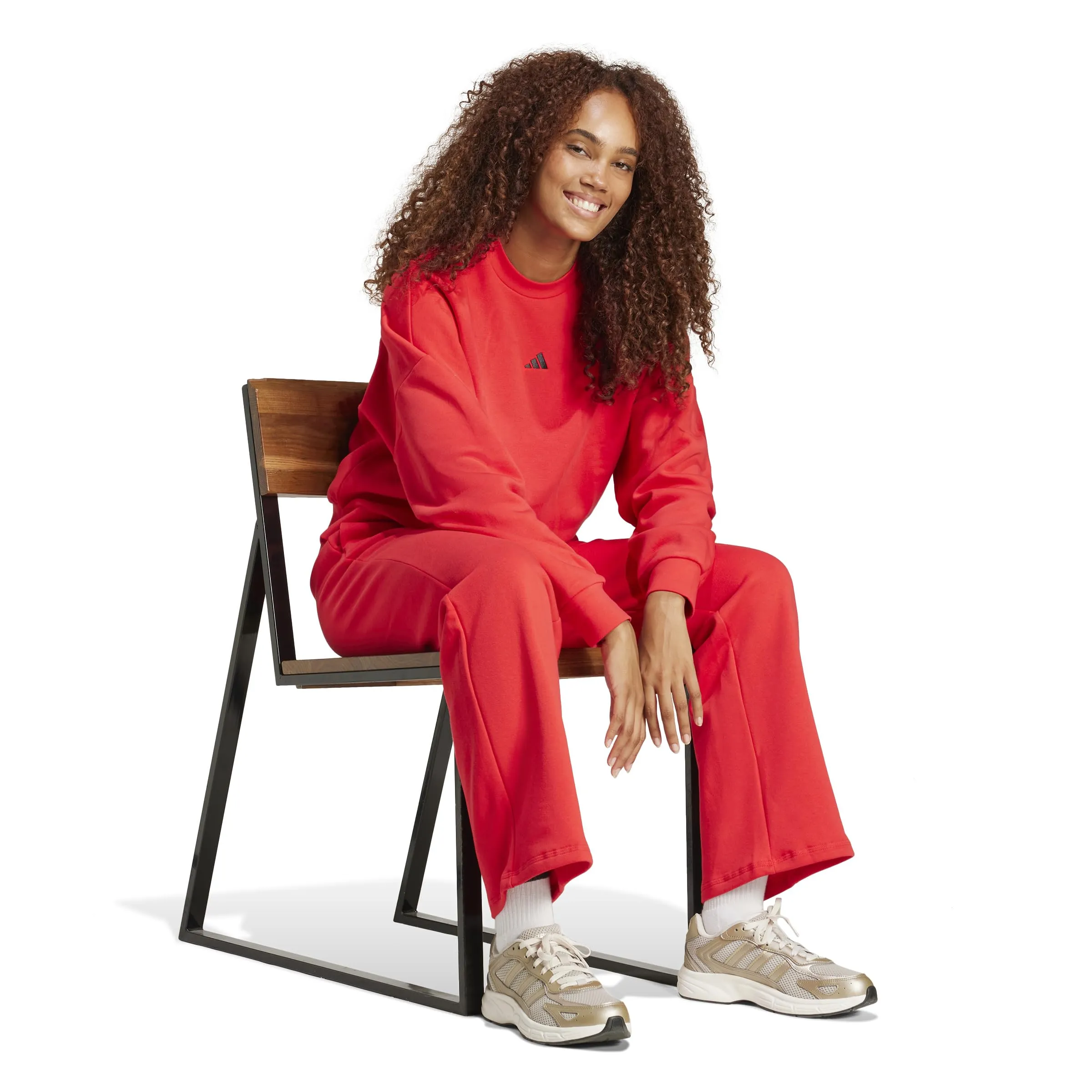 Adidas Felpa a Maniche Lunghe da Donna Essentials Small Logo Feel Cozy (Confezione da 1), Rubino Puro/Nero, XXL - immagine 4