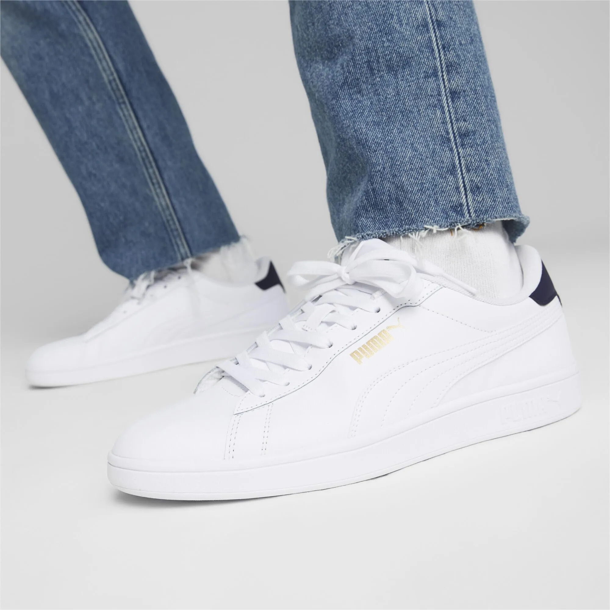 PUMA Smash 3.0 L, Scarpe da ginnastica Unisex-Adulto, Bianco (PUMA White-PUMA Navy-PUMA Gold), 46 EU - immagine 2