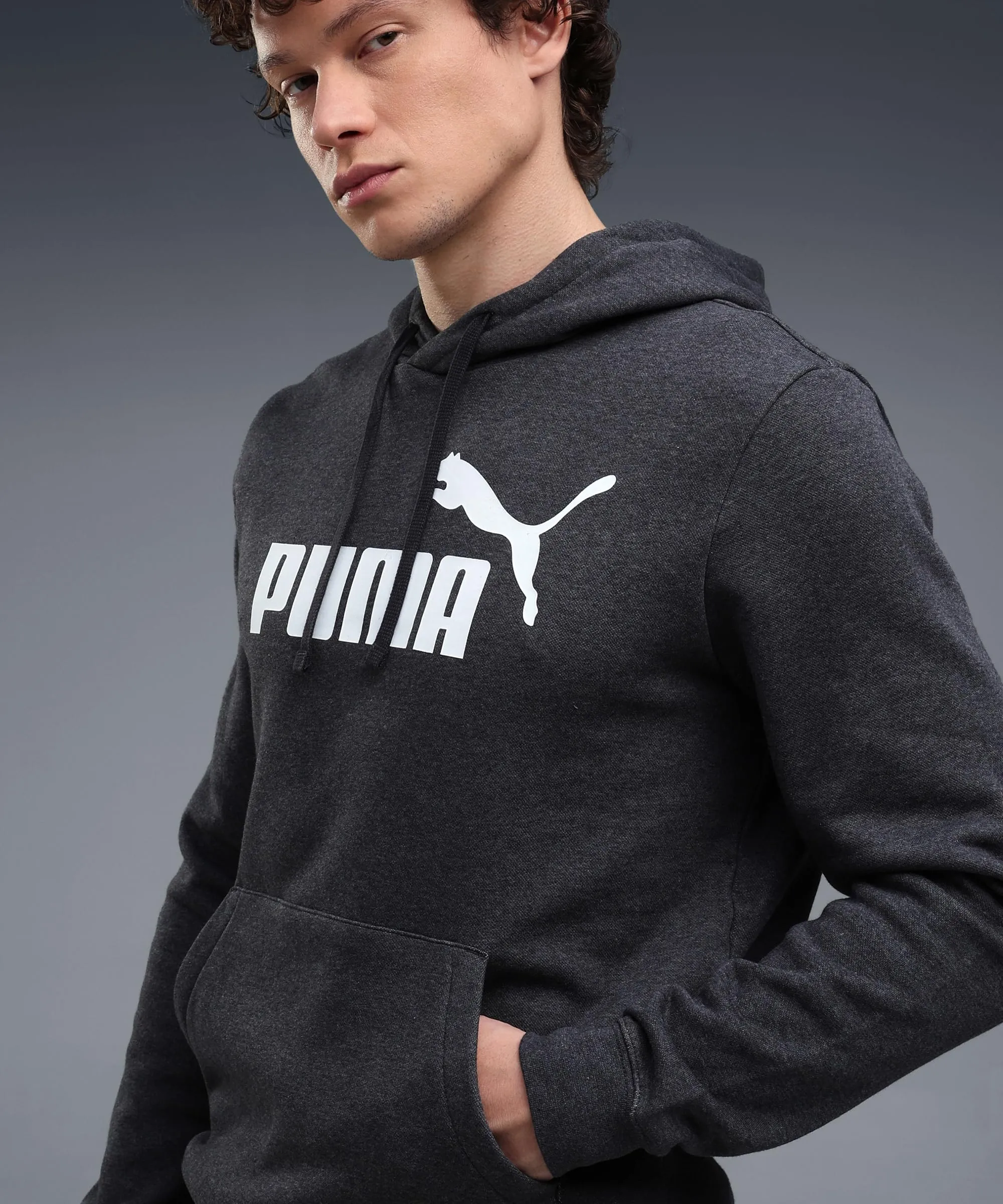 PUMA Felpa con Cappuccio Essentials con Logo N. 1 da Uomo L, Dark Gray Heather - immagine 2