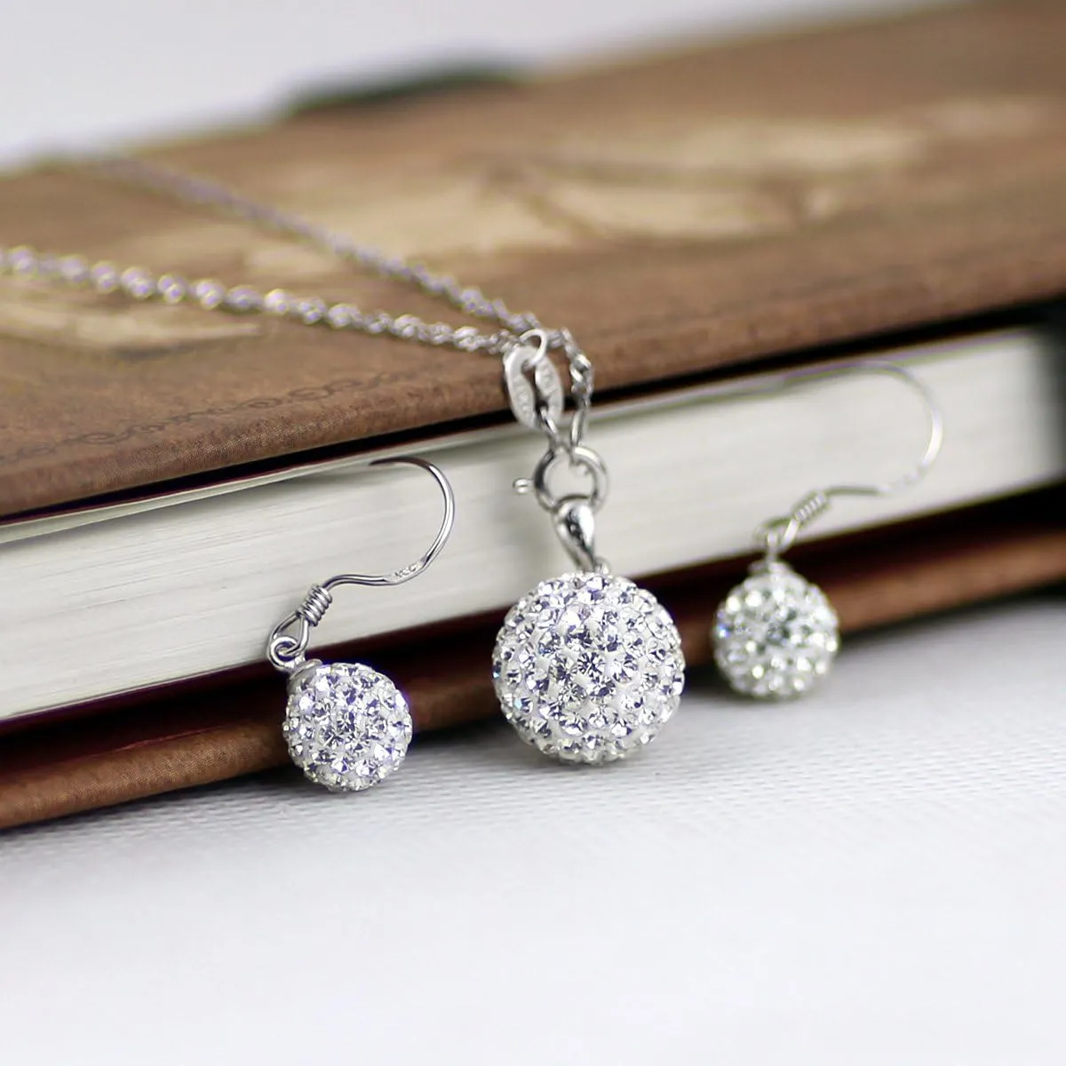 Mecool 925 Parure composta da collana e orecchini in argento Sterling, con cristalli, ideale per matrimonio, colore bianco - immagine 4