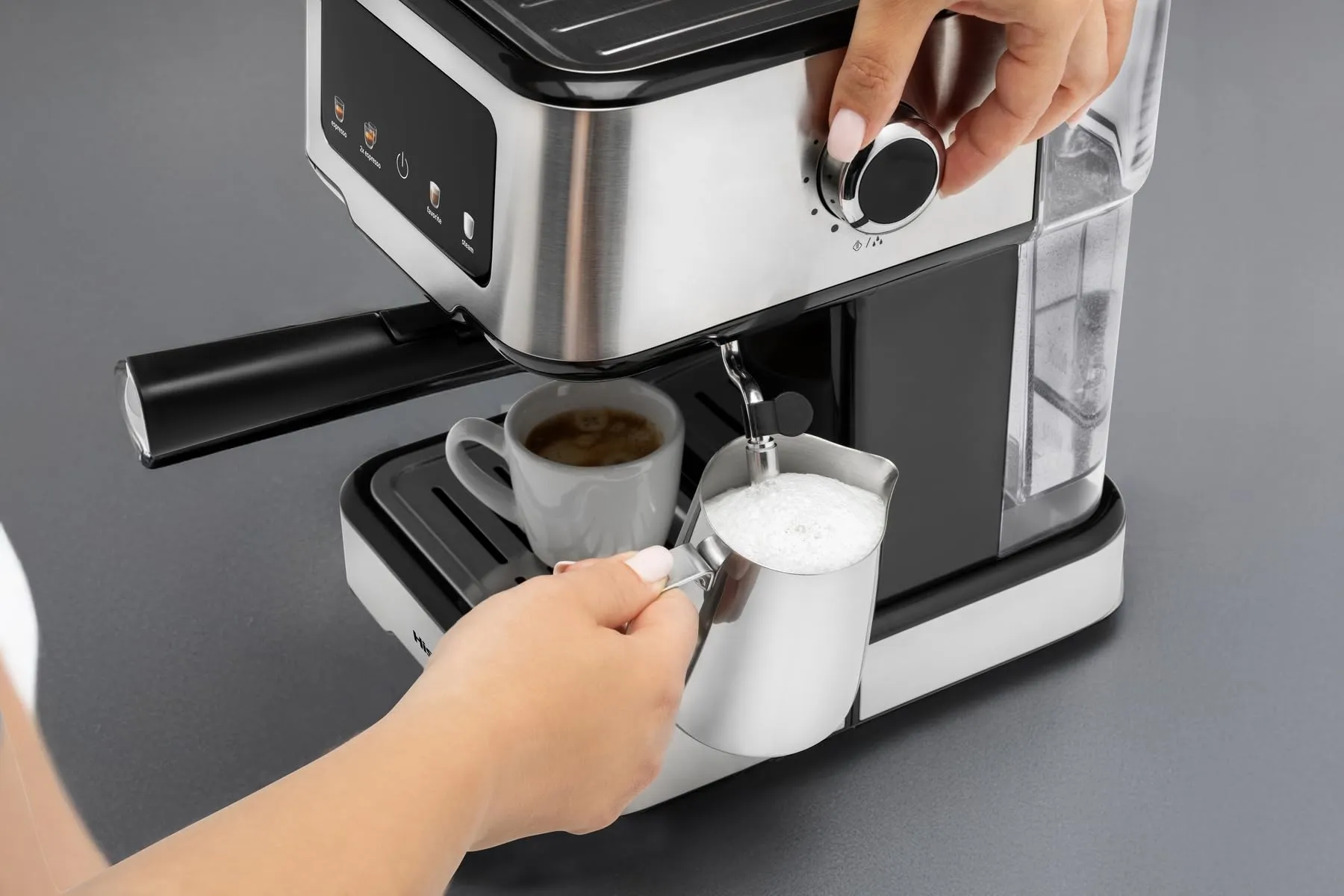 Hisense HESCM15CD NUOVA Macchina da caffè Espresso Manuale, per Macinato e compatibile con Cialde ESE 44 mm, Pressione 15 bar, Schermo Touch, 1100W, Silver, 27.4x30x27.2 cm - immagine 14