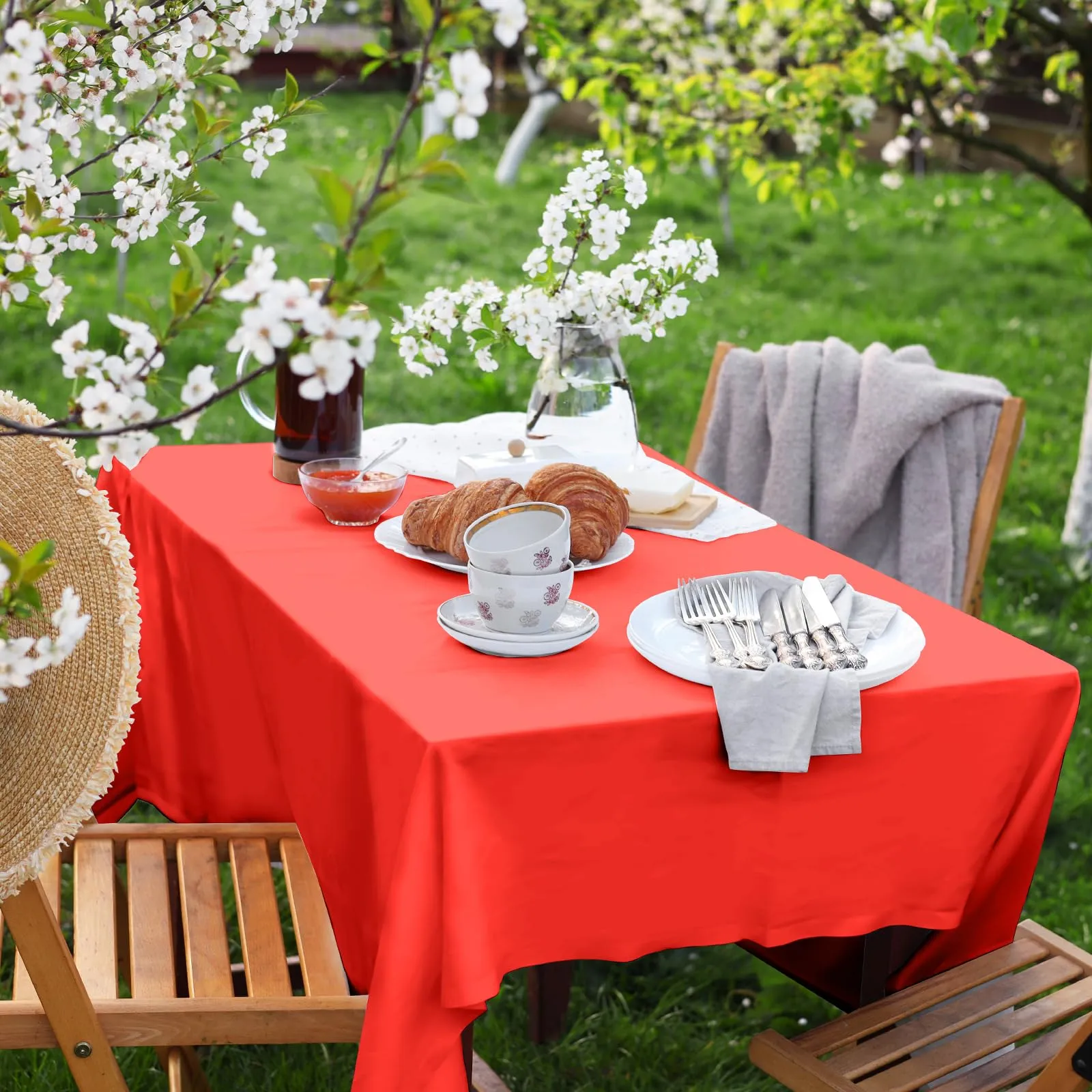 NACHLYNN Confezione da 6 tovaglie in plastica usa e getta, 137 x 274 cm, colore rosso, rettangolari, per feste, fidanzamenti, matrimoni, battesimi, compleanni, decorazioni - immagine 6