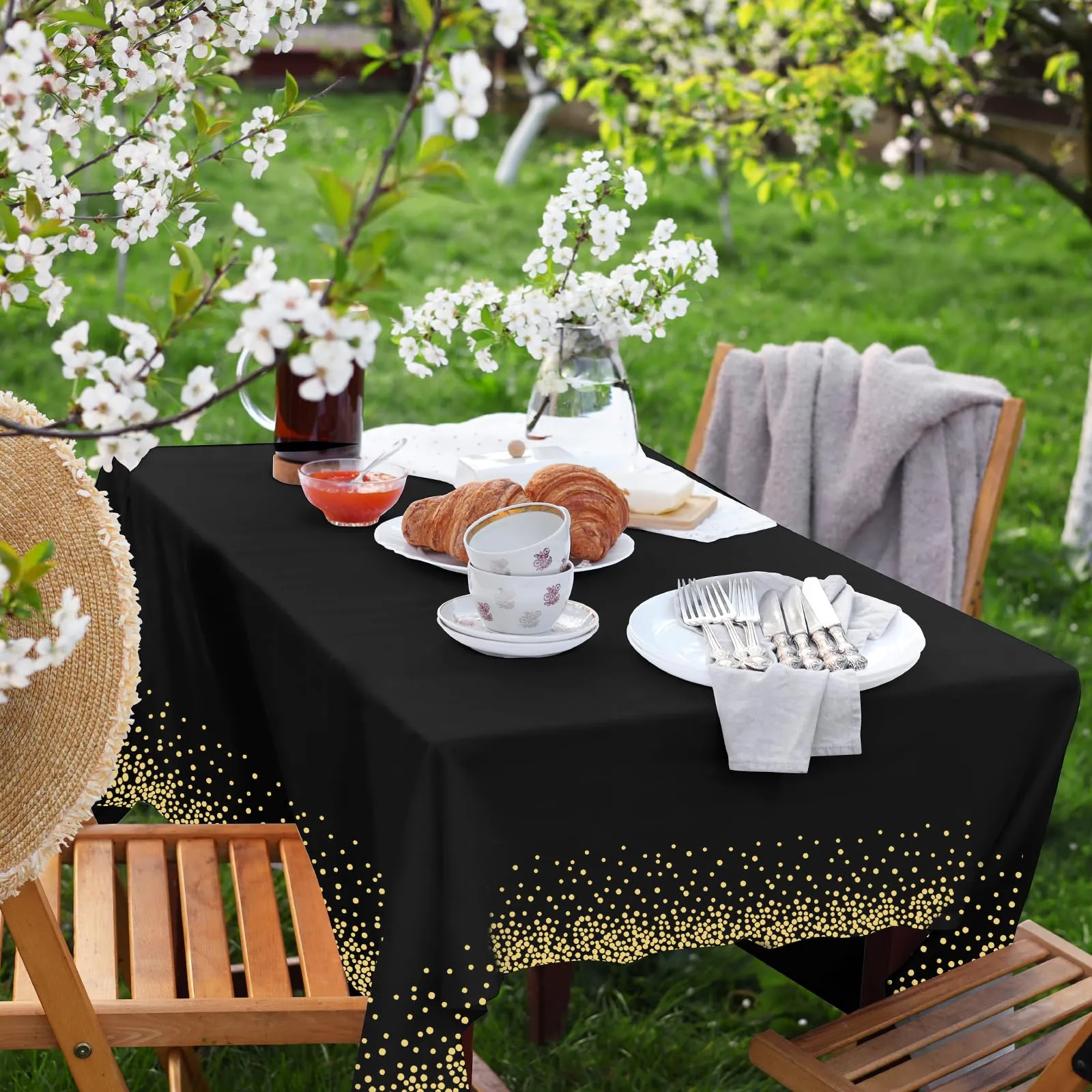 NACHLYNN Confezione da 6 tovaglie in plastica usa e getta, 137 x 274 cm, color oro e nero, rettangolari, per feste, fidanzamenti, matrimoni, battesimi, compleanni, decorazioni - immagine 6