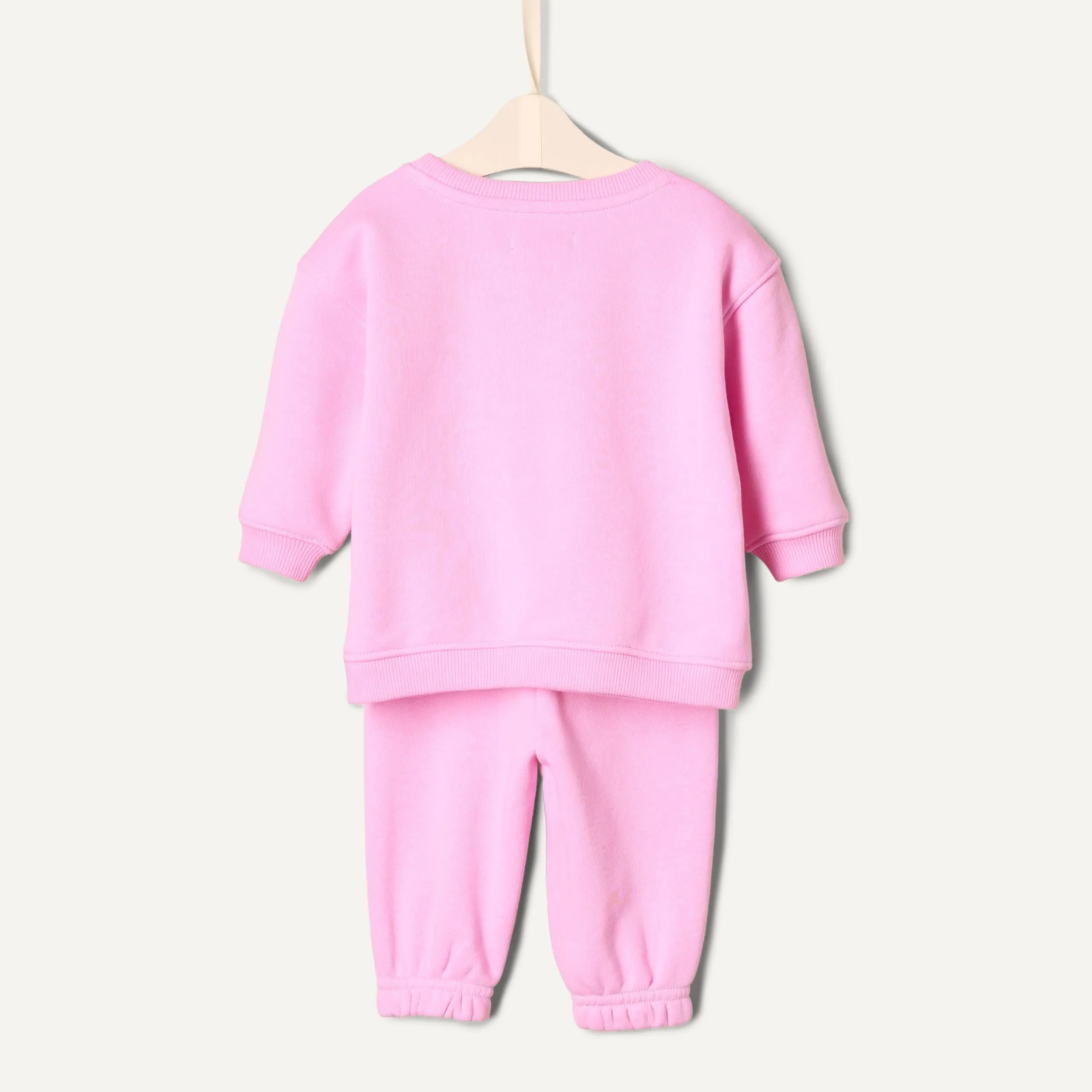 Amazon Essentials x Sofia Grainge Set con Felpa E Pantaloni Sportivi Unisex - Bimbi 0-24, Rosa, 0 Mesi - immagine 5