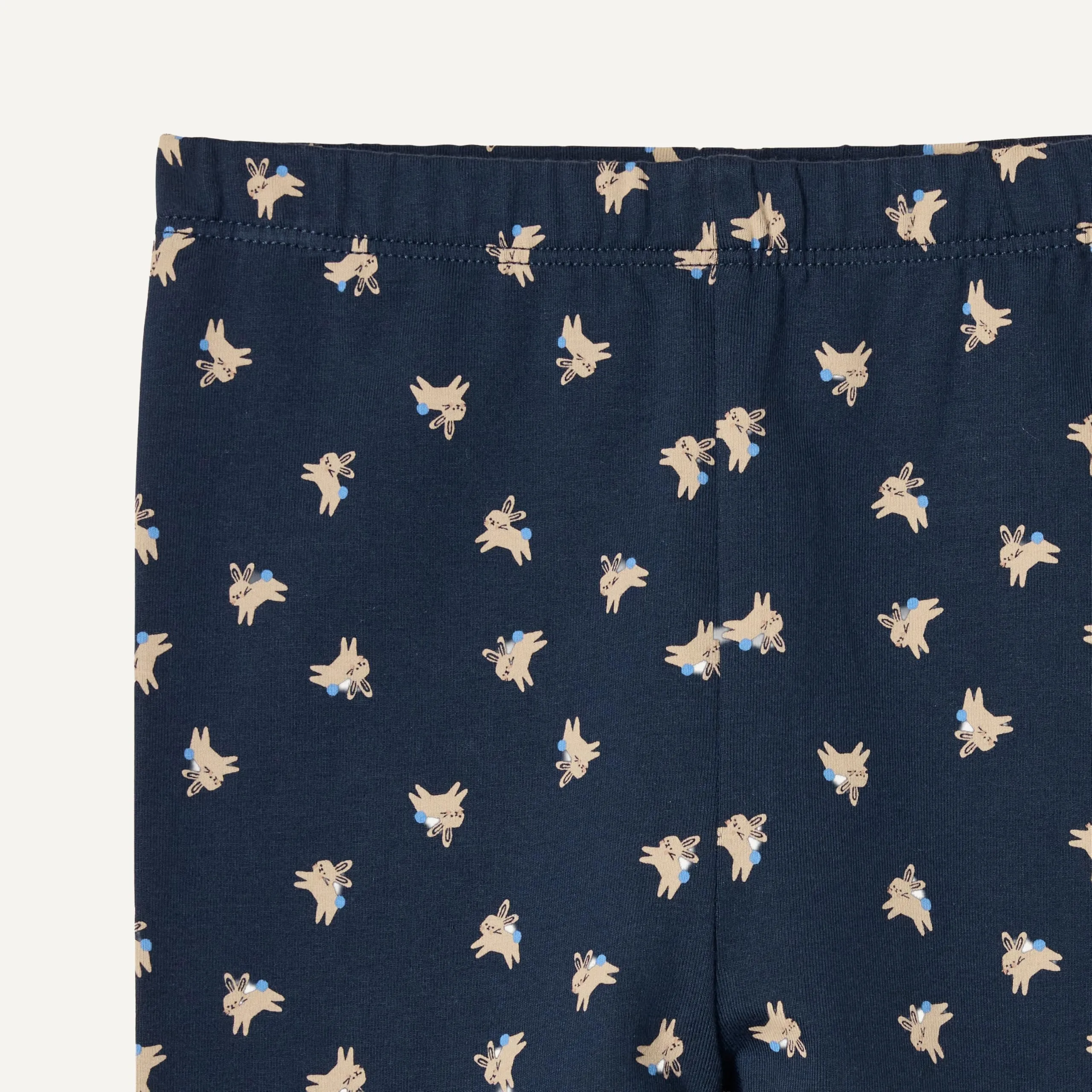 Amazon Essentials x Sofia Grainge Leggings alla Caviglia Traspiranti in Cotone Bambine e Ragazze, Confezione da 3, Blu Chiaro/Coniglietti/Righe, Prematuro - immagine 4