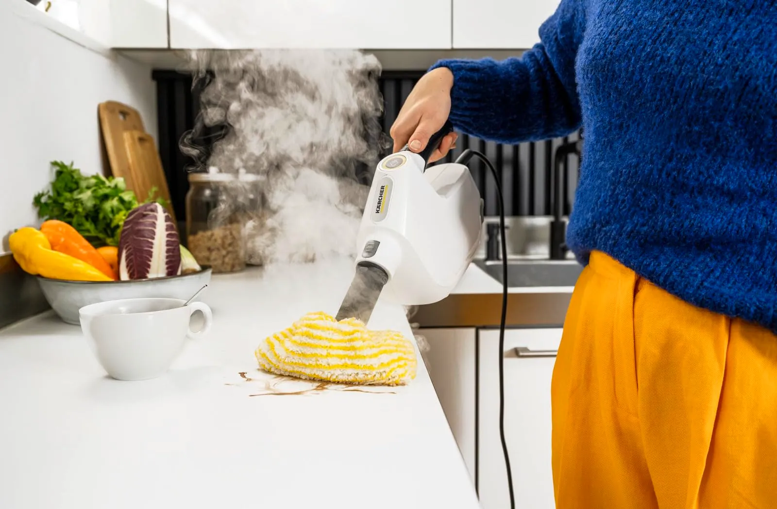 KÄRCHER Pulitore a Vapore SC 1 Multi, Tempo di riscaldamento: 30s, Potenza di riscaldamento: 1.300 W, Superficie: 30 m², Serbatoio: 200 ml, rimuove fino al 99,99% di germi e batteri - immagine 4