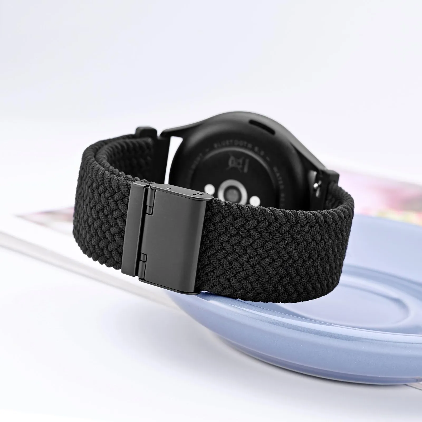 WOCCI 18mm Intrecciato Nylon Cinturino per Orologio da Uomo e da Donna, Regolabile Fibbia Nera (Nero) - immagine 2