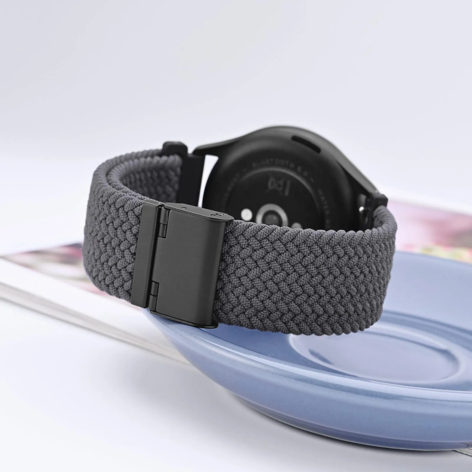 WOCCI 22mm Intrecciato Nylon Cinturino per Orologio da Uomo e da Donna, Regolabile Fibbia Nera (Grigio) - immagine 2