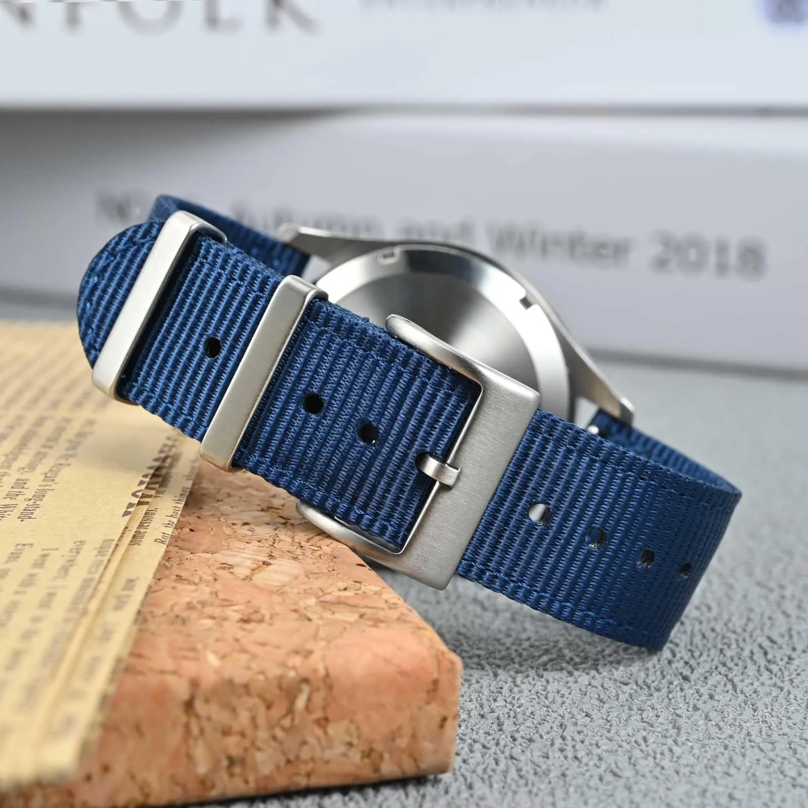 ANBEER 24mm Cinturino in nylon a sgancio rapido in due pezzi con passante in metallo, cinturino in nylon intrecciato a doppio strato,Blu Fibbia argento - immagine 2
